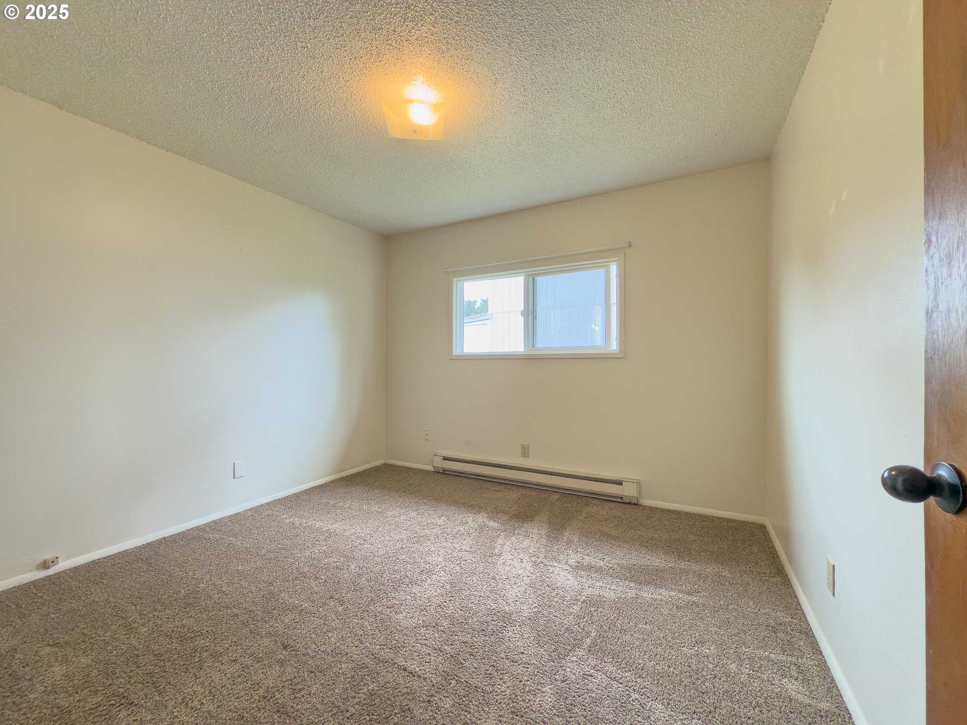 WEST BANDON DUPLEX - OWNER WILL FINANCE!