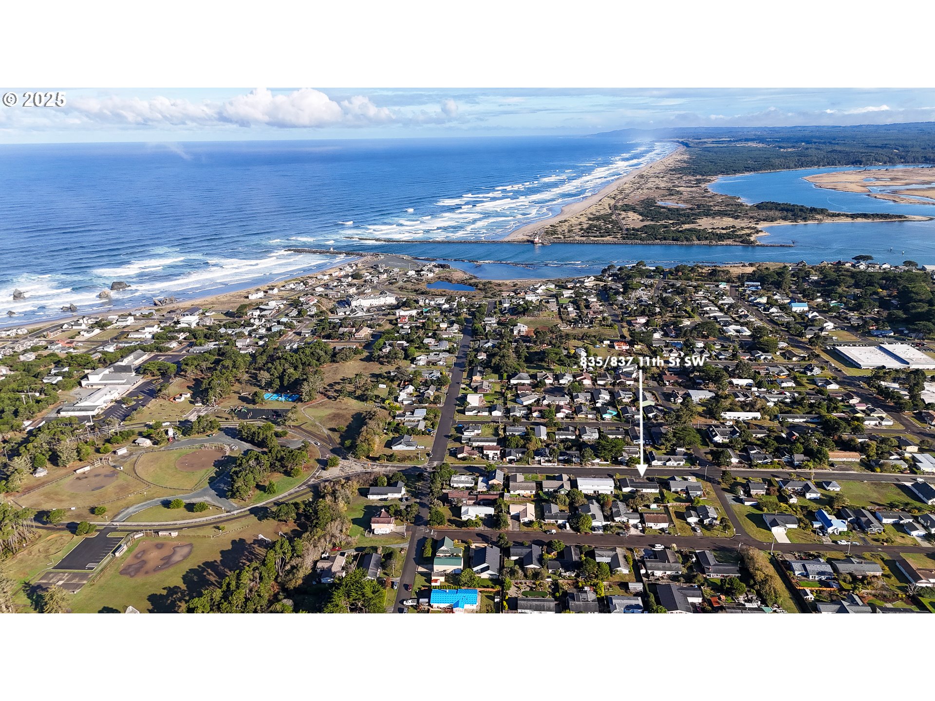 WEST BANDON DUPLEX - OWNER WILL FINANCE!