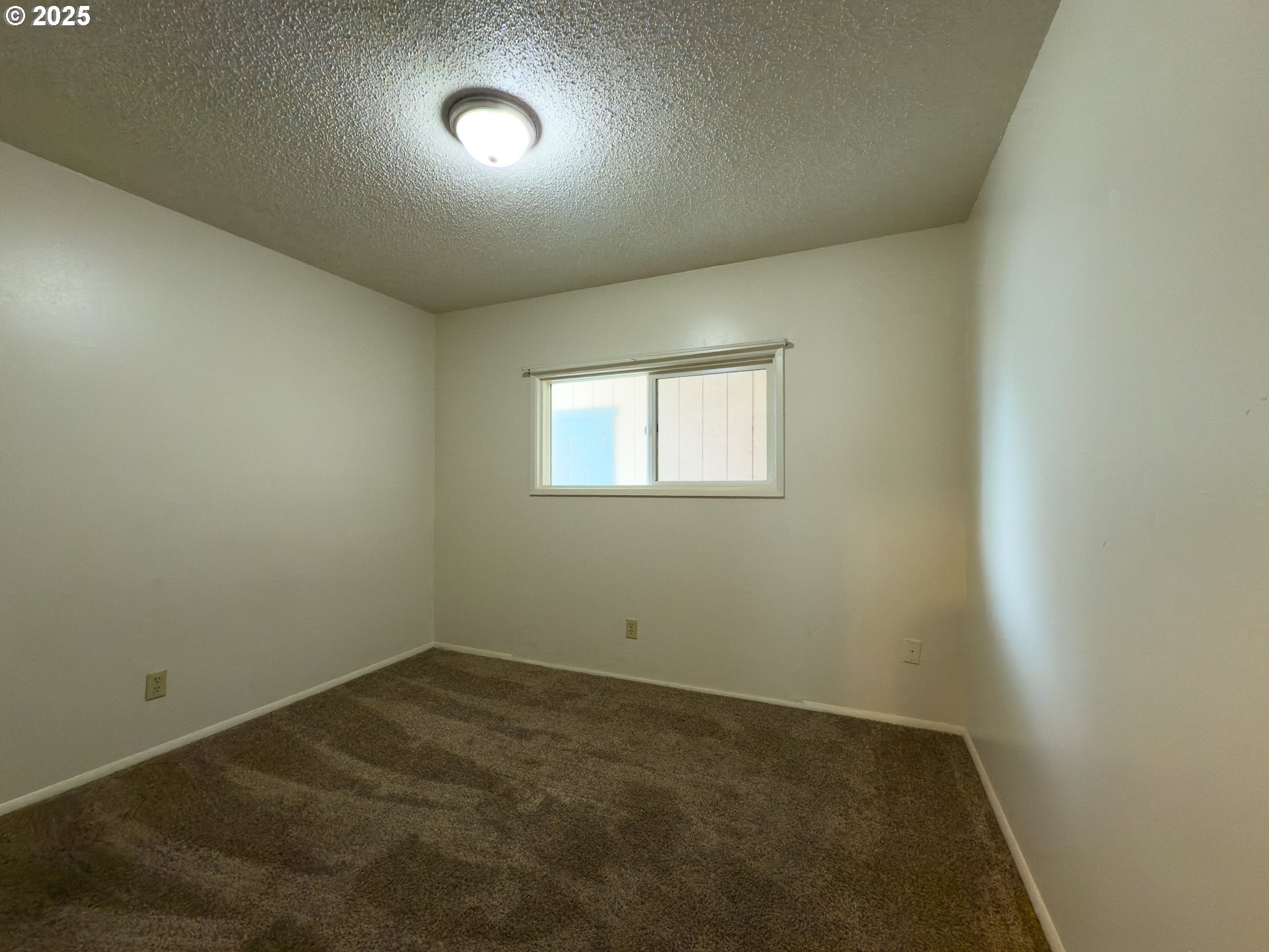 WEST BANDON DUPLEX - OWNER WILL FINANCE!