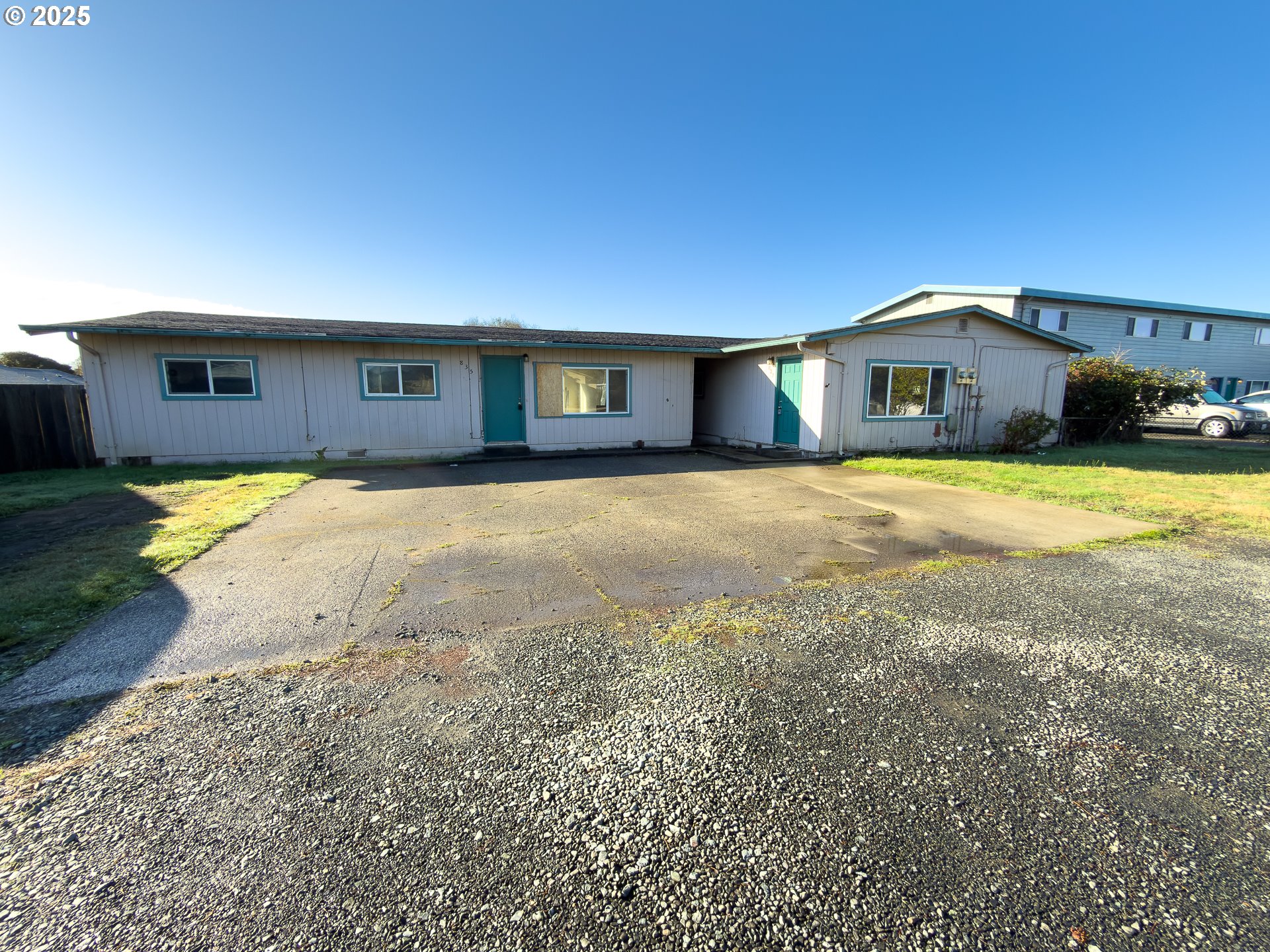 WEST BANDON DUPLEX - OWNER WILL FINANCE!