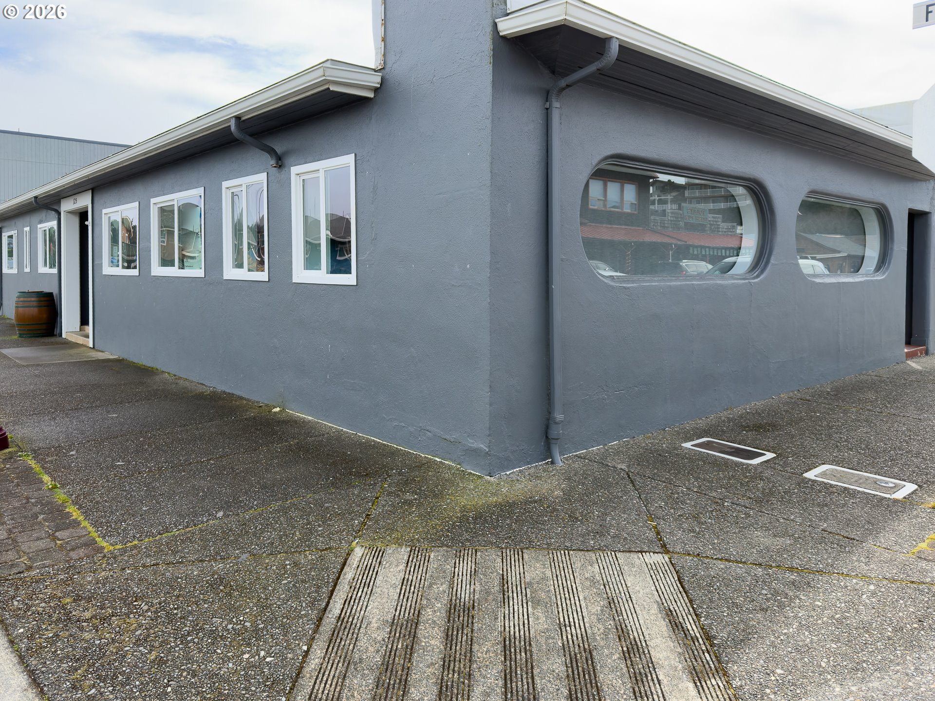 125 BALTIMORE AVE SE