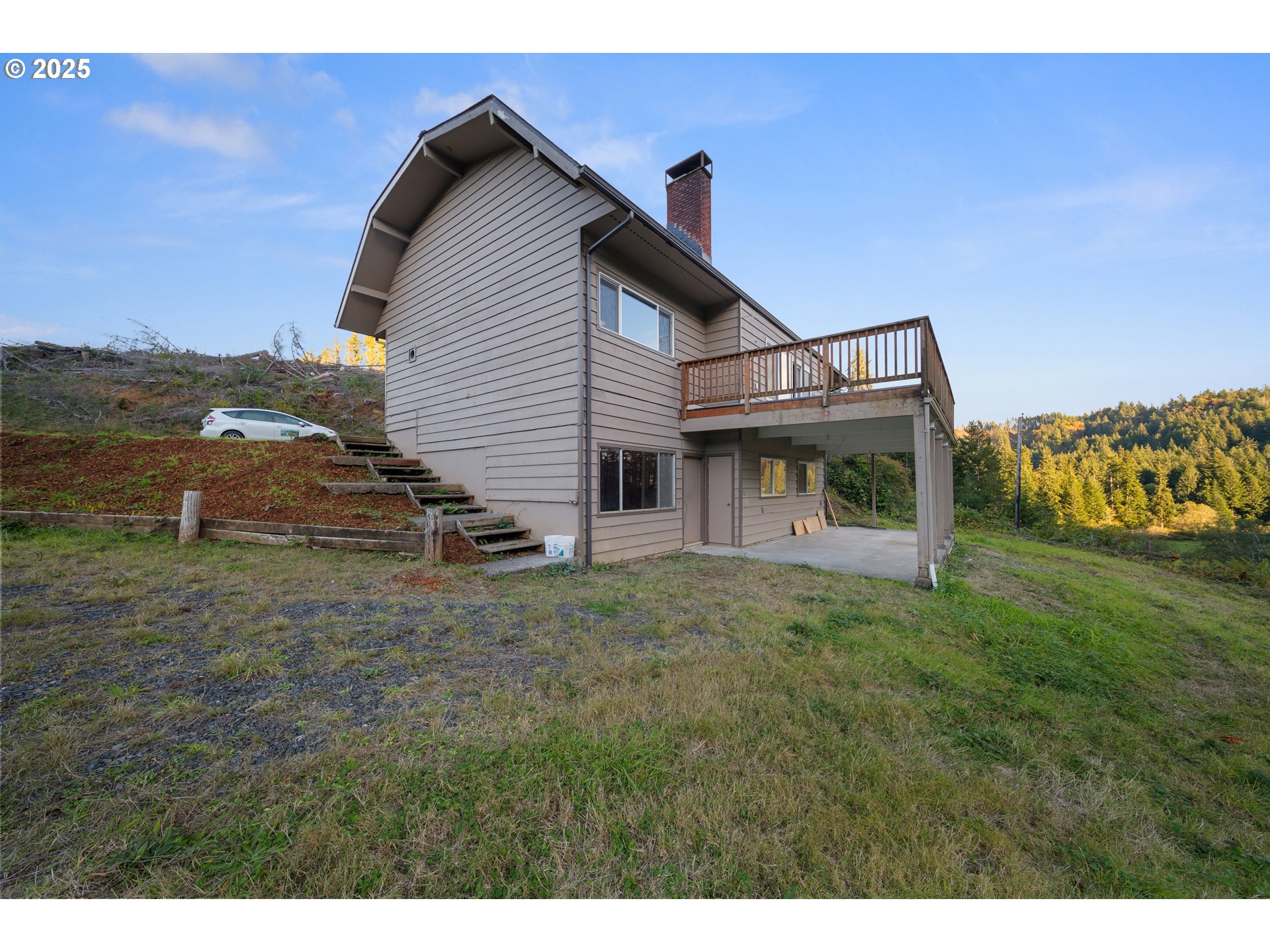 604 THORTON OAR LN, Reedsport