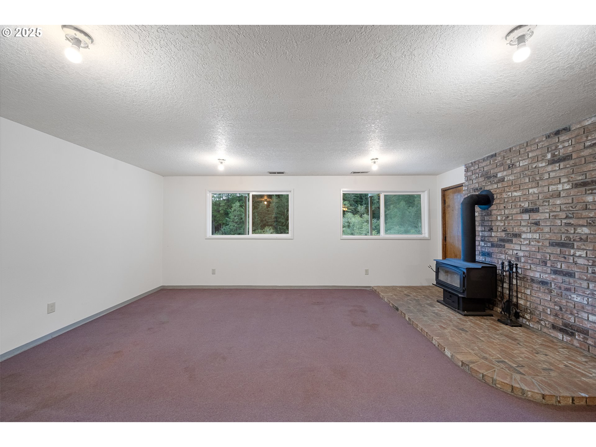 604 THORTON OAR LN, Reedsport