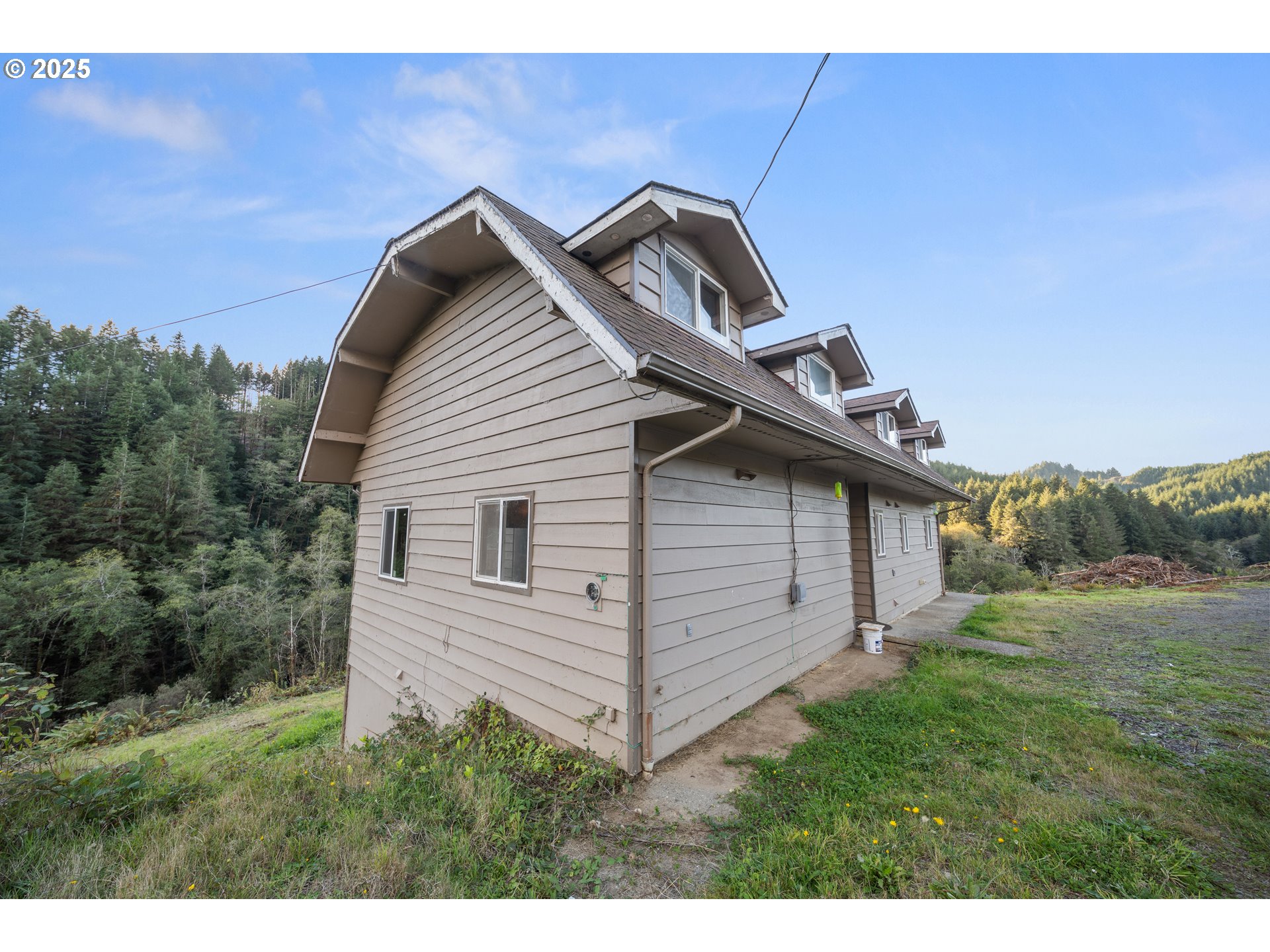 604 THORTON OAR LN, Reedsport