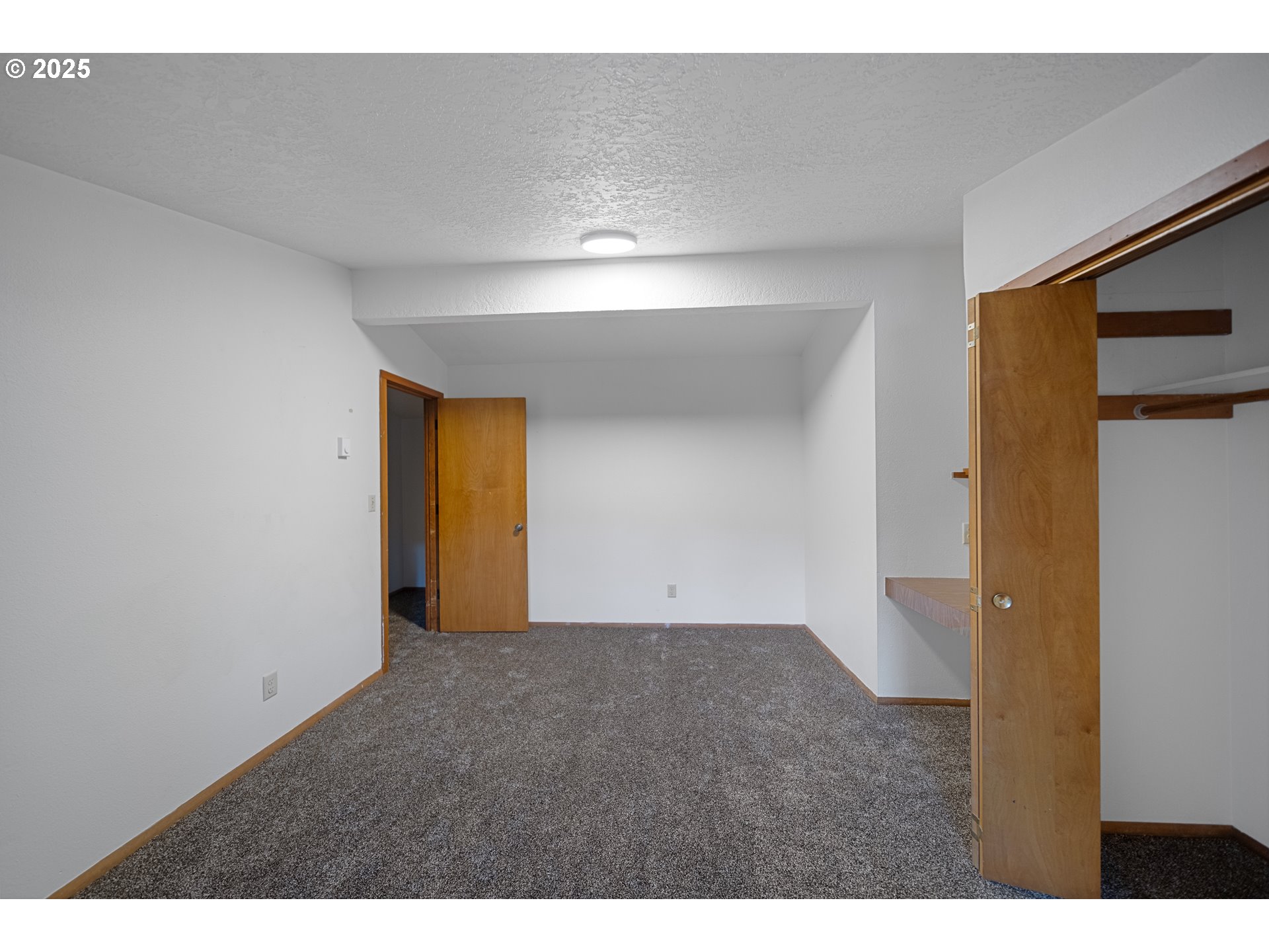 604 THORTON OAR LN, Reedsport
