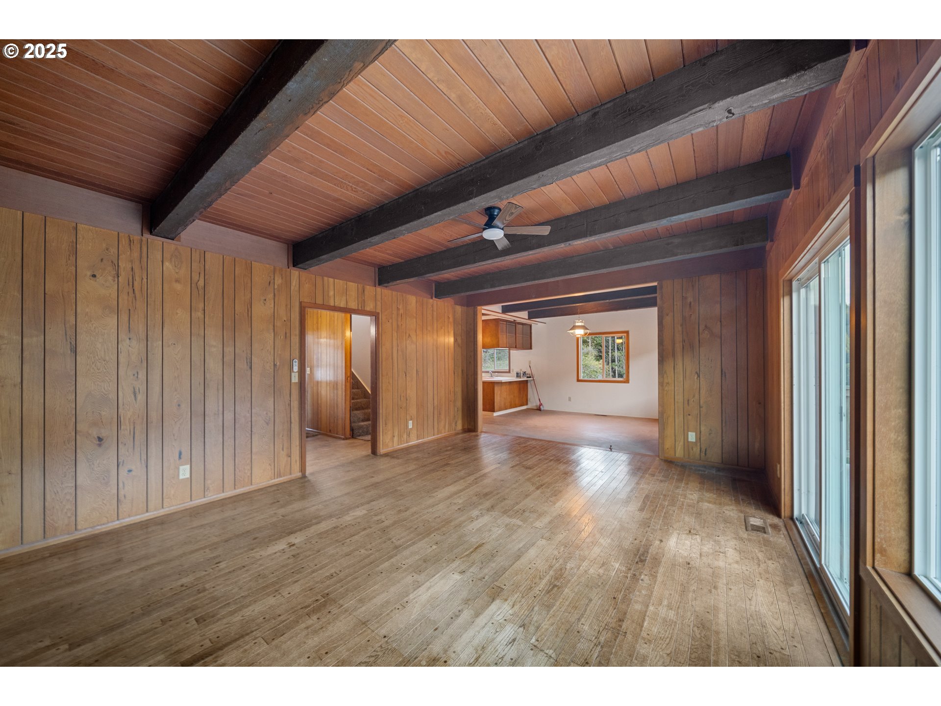 604 THORTON OAR LN, Reedsport