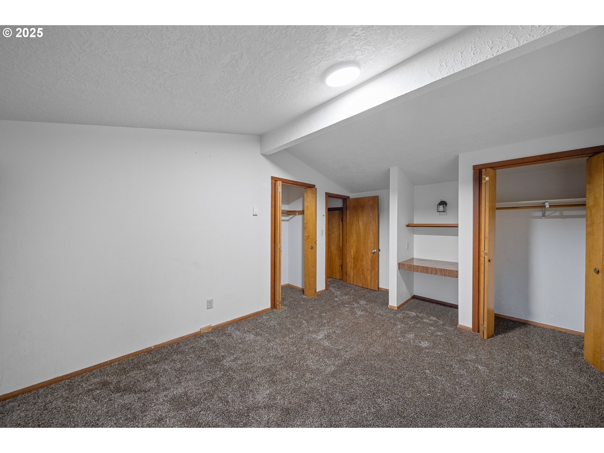 604 THORTON OAR LN, Reedsport
