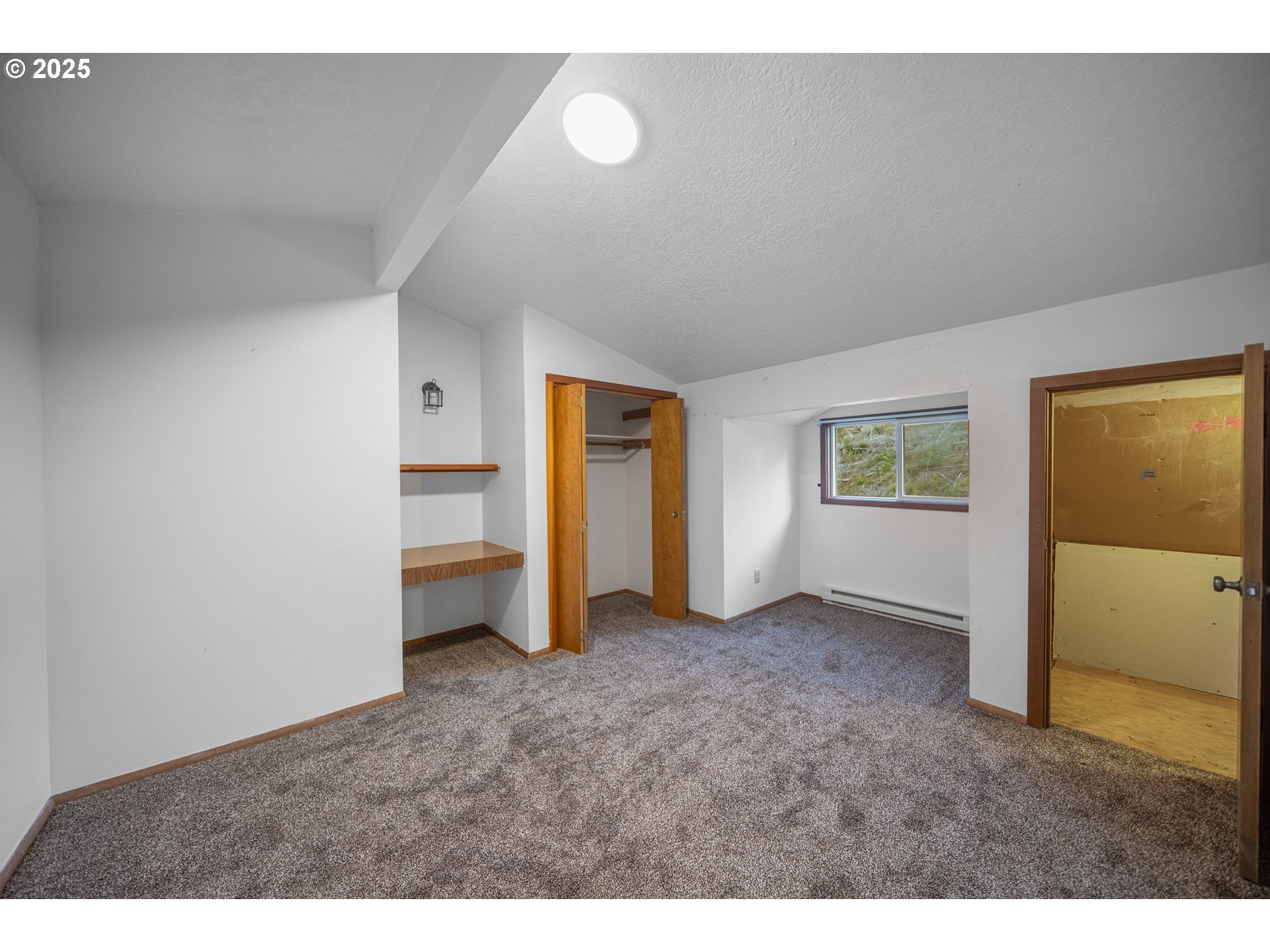 604 THORTON OAR LN, Reedsport