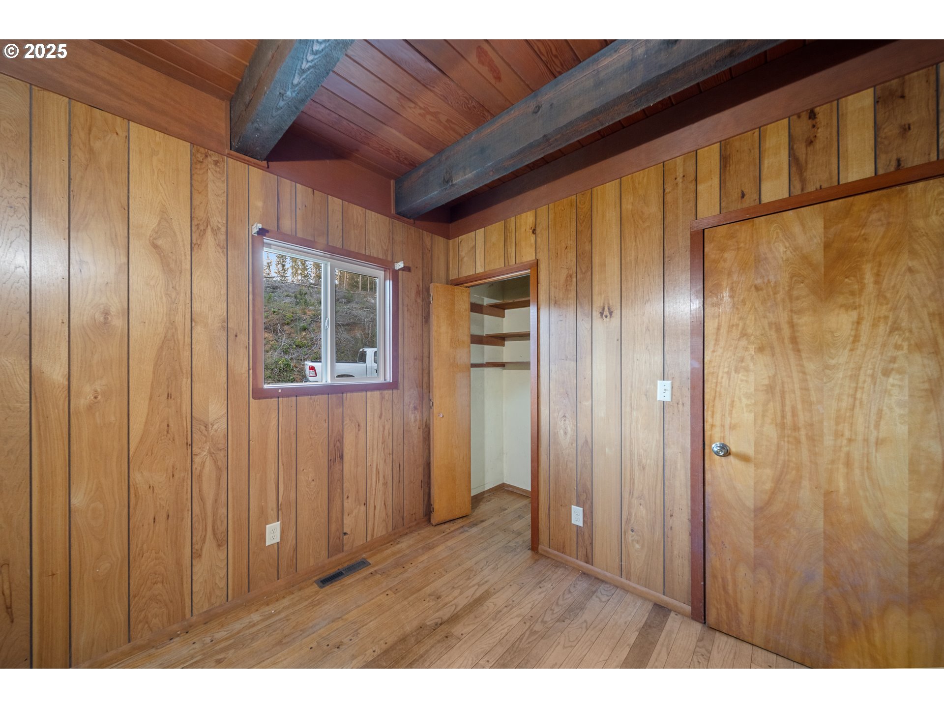 604 THORTON OAR LN, Reedsport
