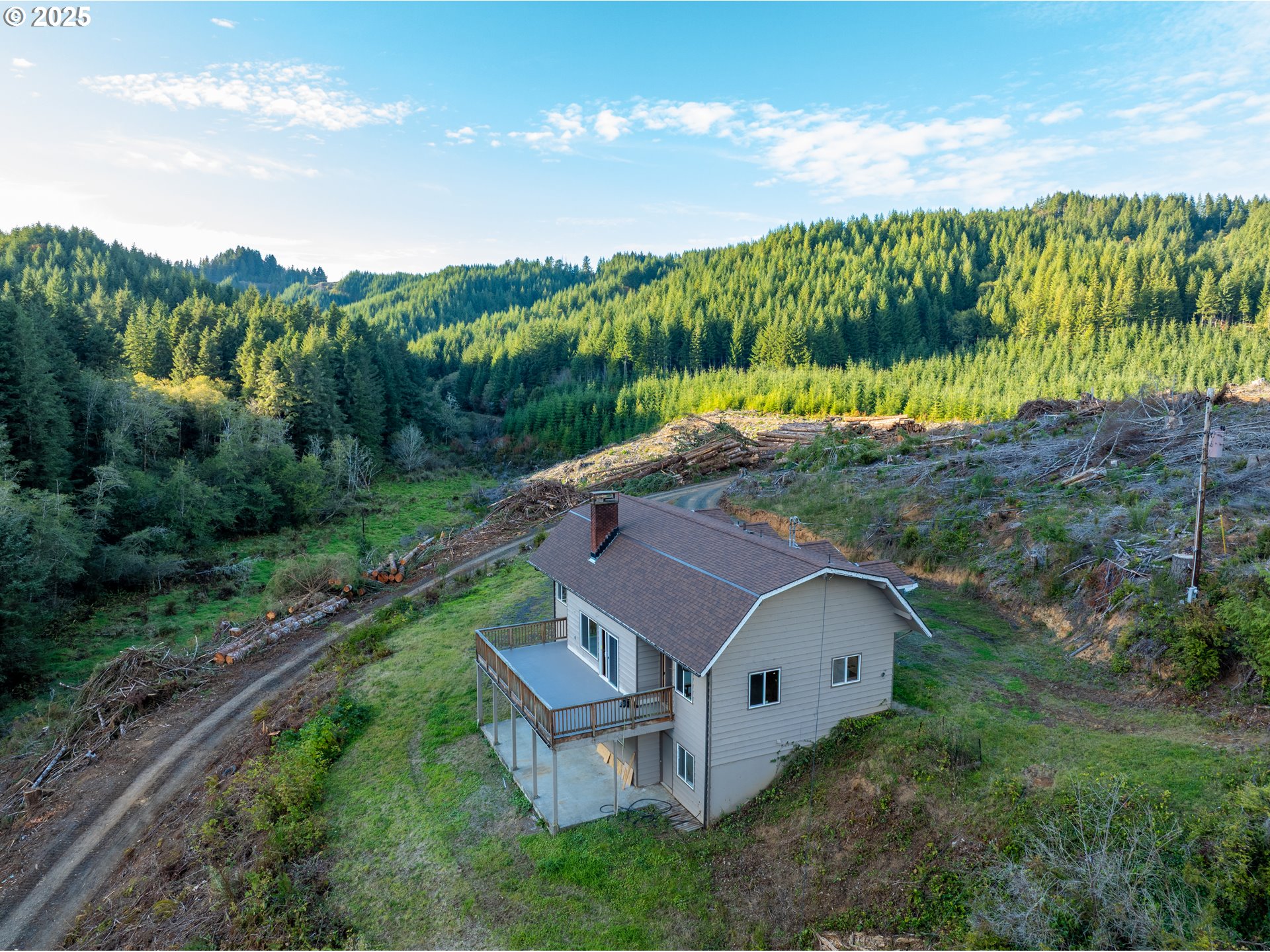 604 THORTON OAR LN, Reedsport