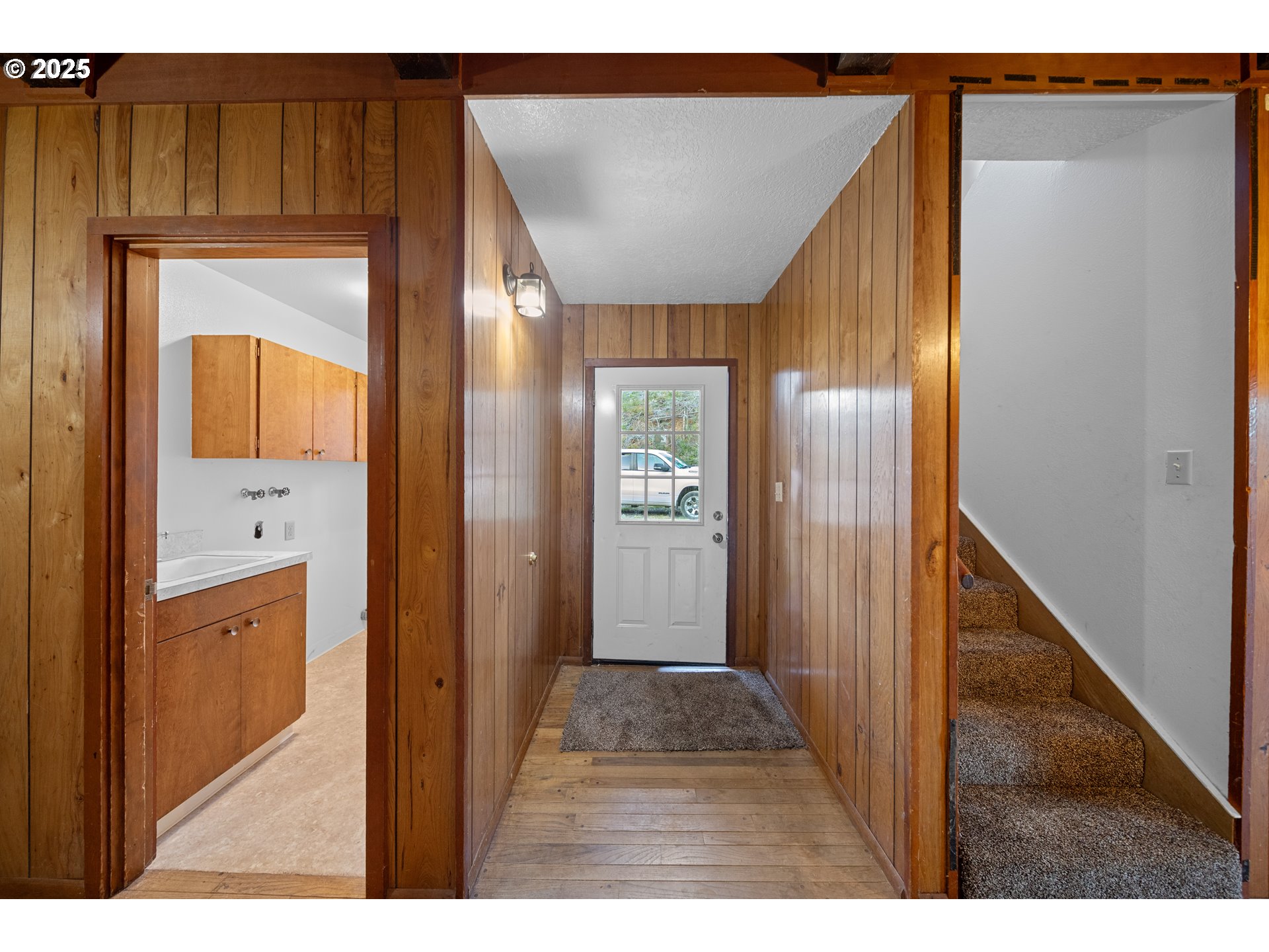 604 THORTON OAR LN, Reedsport