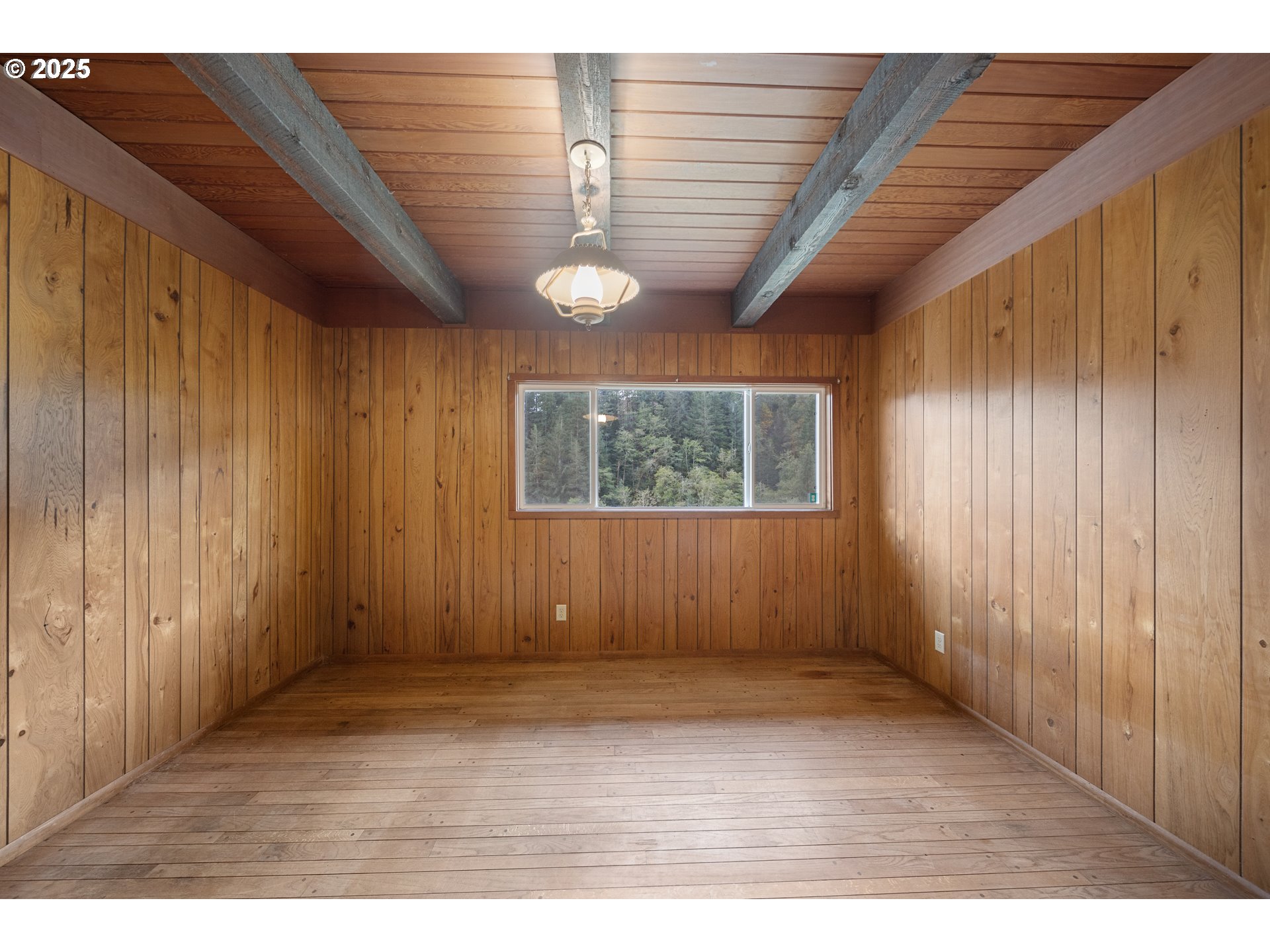 604 THORTON OAR LN, Reedsport