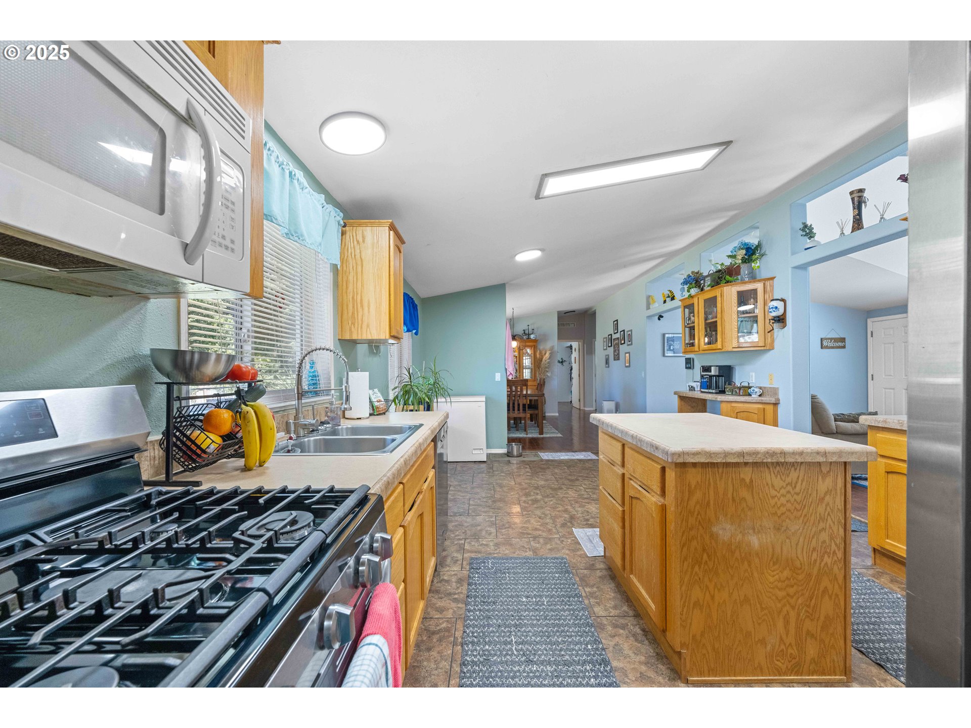 Immaculate 4 Bedroom Home On Spacious .62AC Lot!