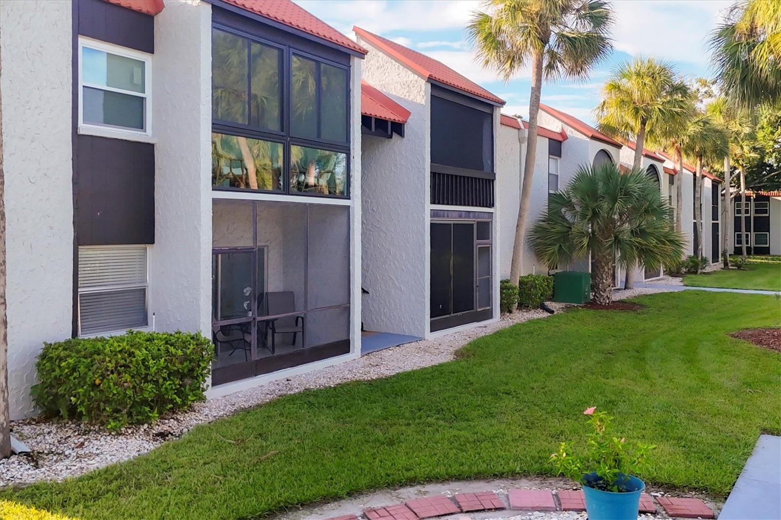 3245 BENEVA RD #104