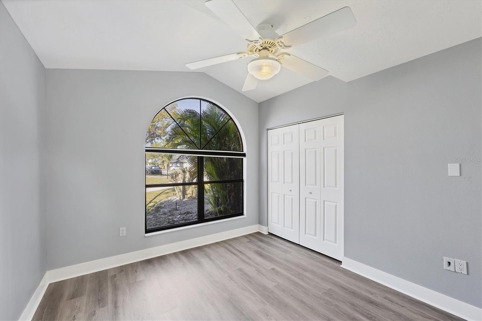 5047 82ND WAY E