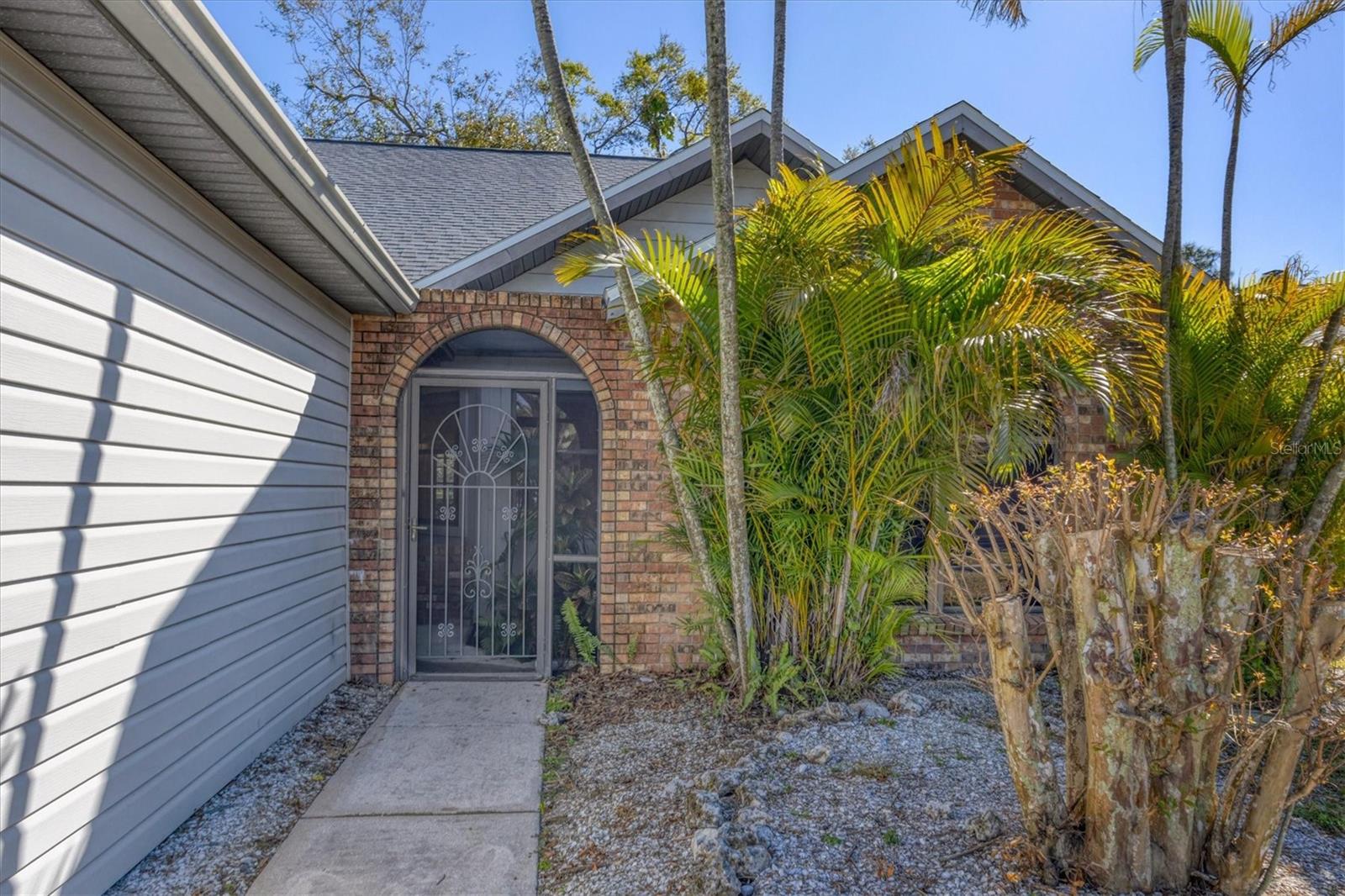 5047 82ND WAY E