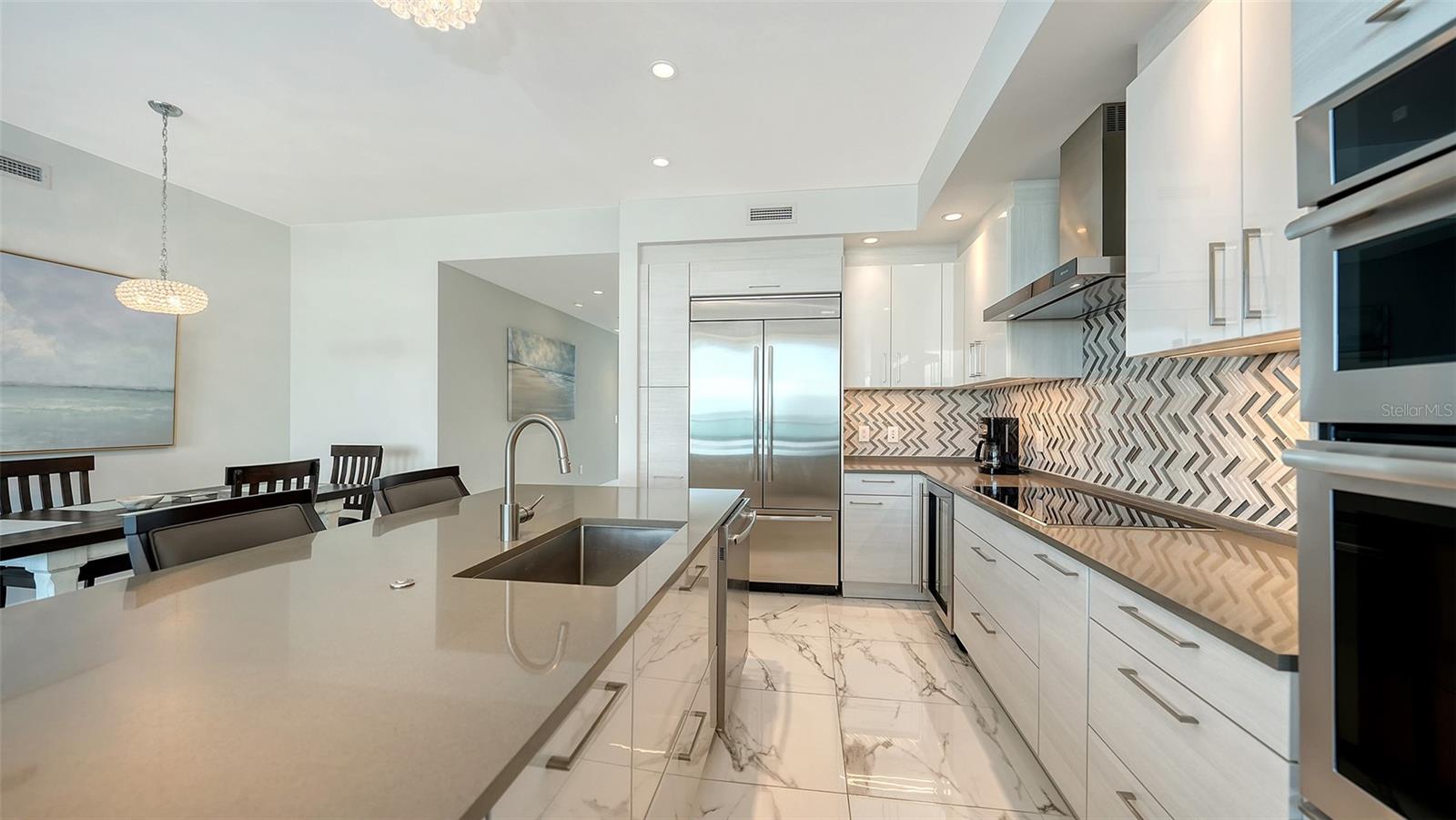 1155 N GULFSTREAM AVE #1106