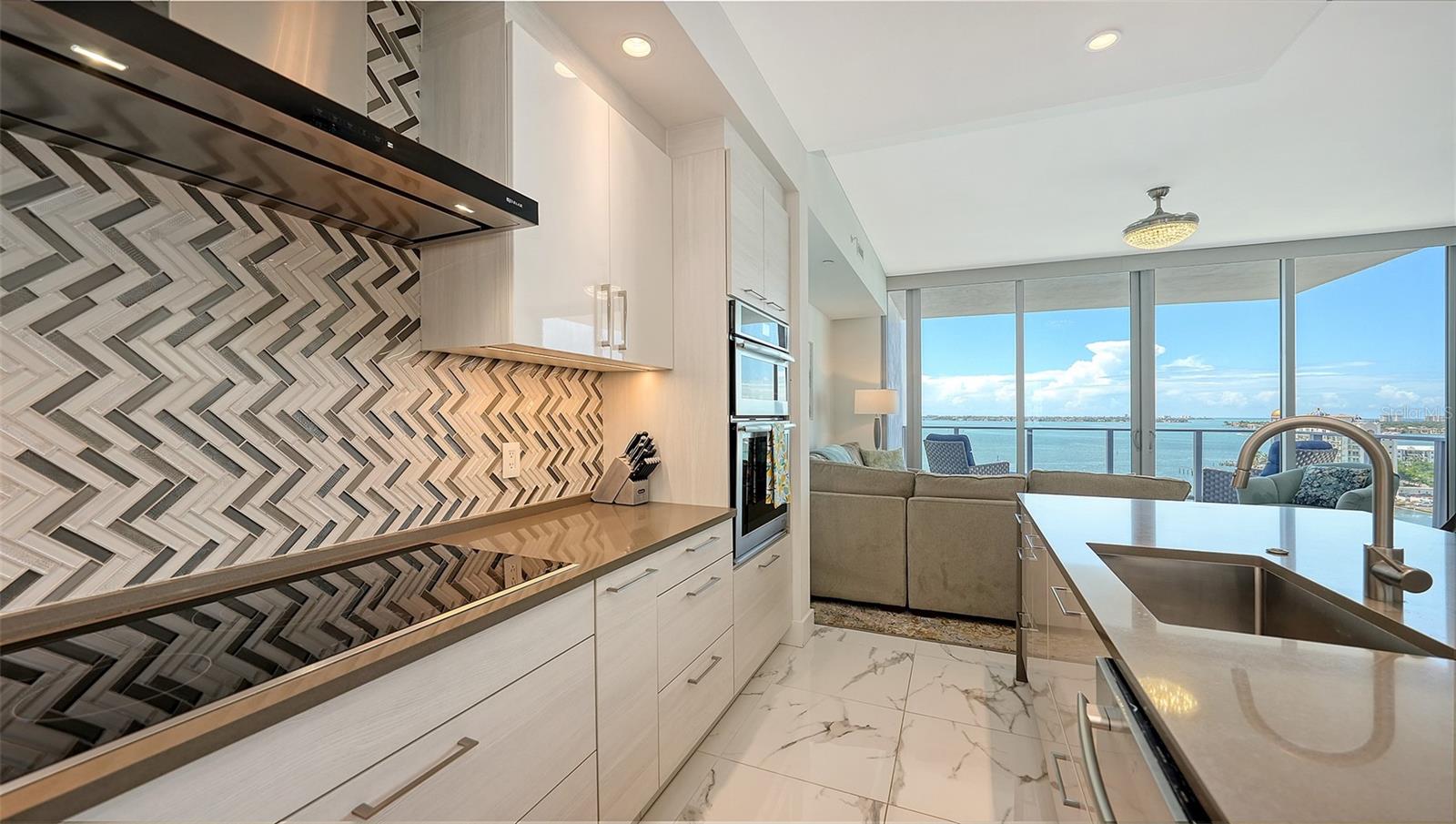 1155 N GULFSTREAM AVE #1106