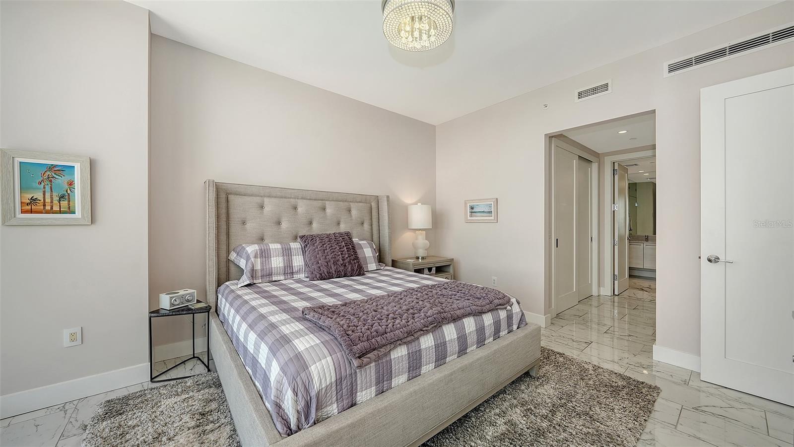 1155 N GULFSTREAM AVE #1106