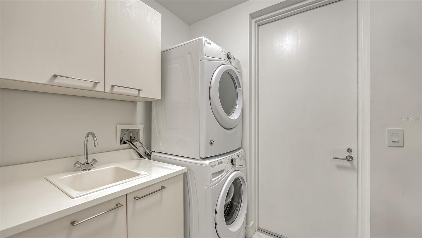 1155 N GULFSTREAM AVE #1106