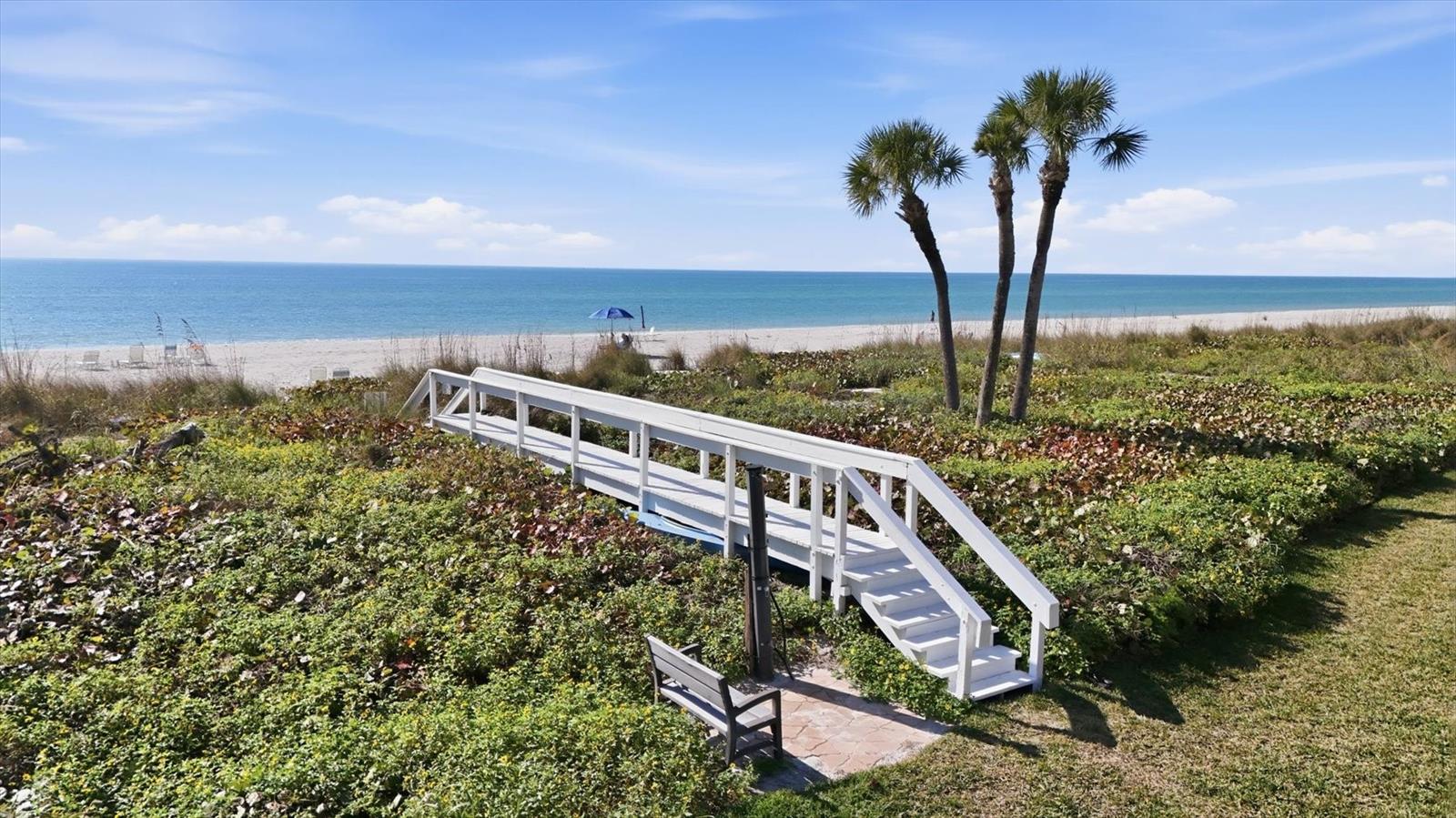 5393 GULF OF MEXICO DR #211