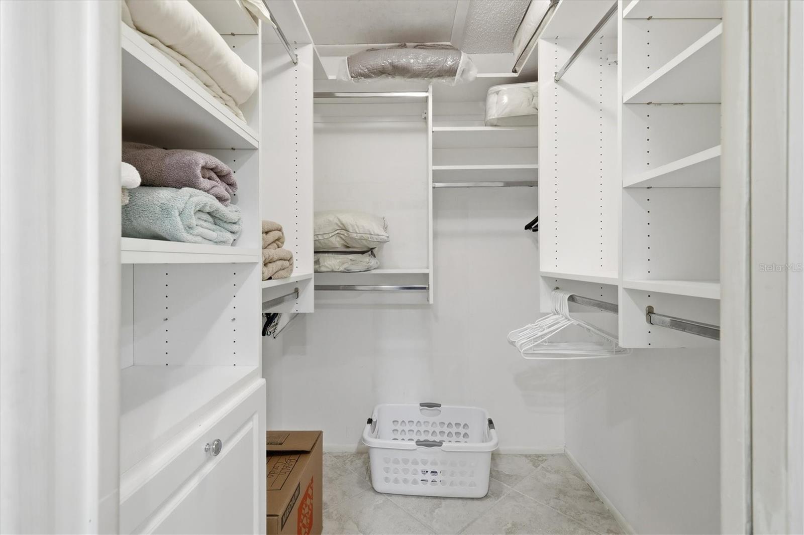 5393 GULF OF MEXICO DR #211