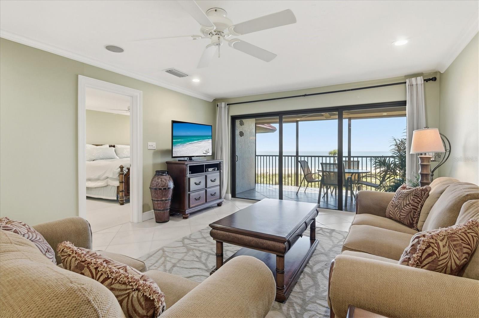 5393 GULF OF MEXICO DR #211