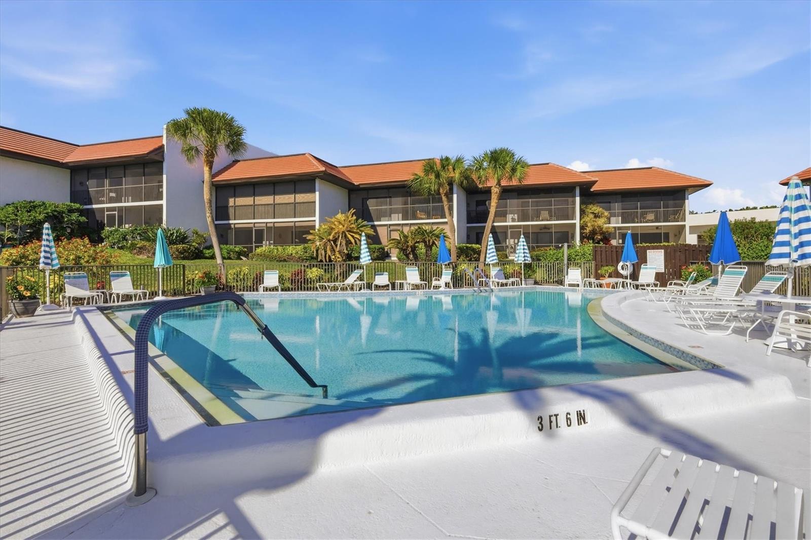 5393 GULF OF MEXICO DR #211