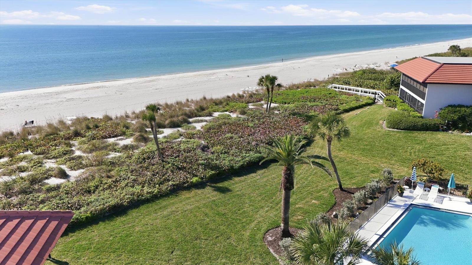 5393 GULF OF MEXICO DR #211