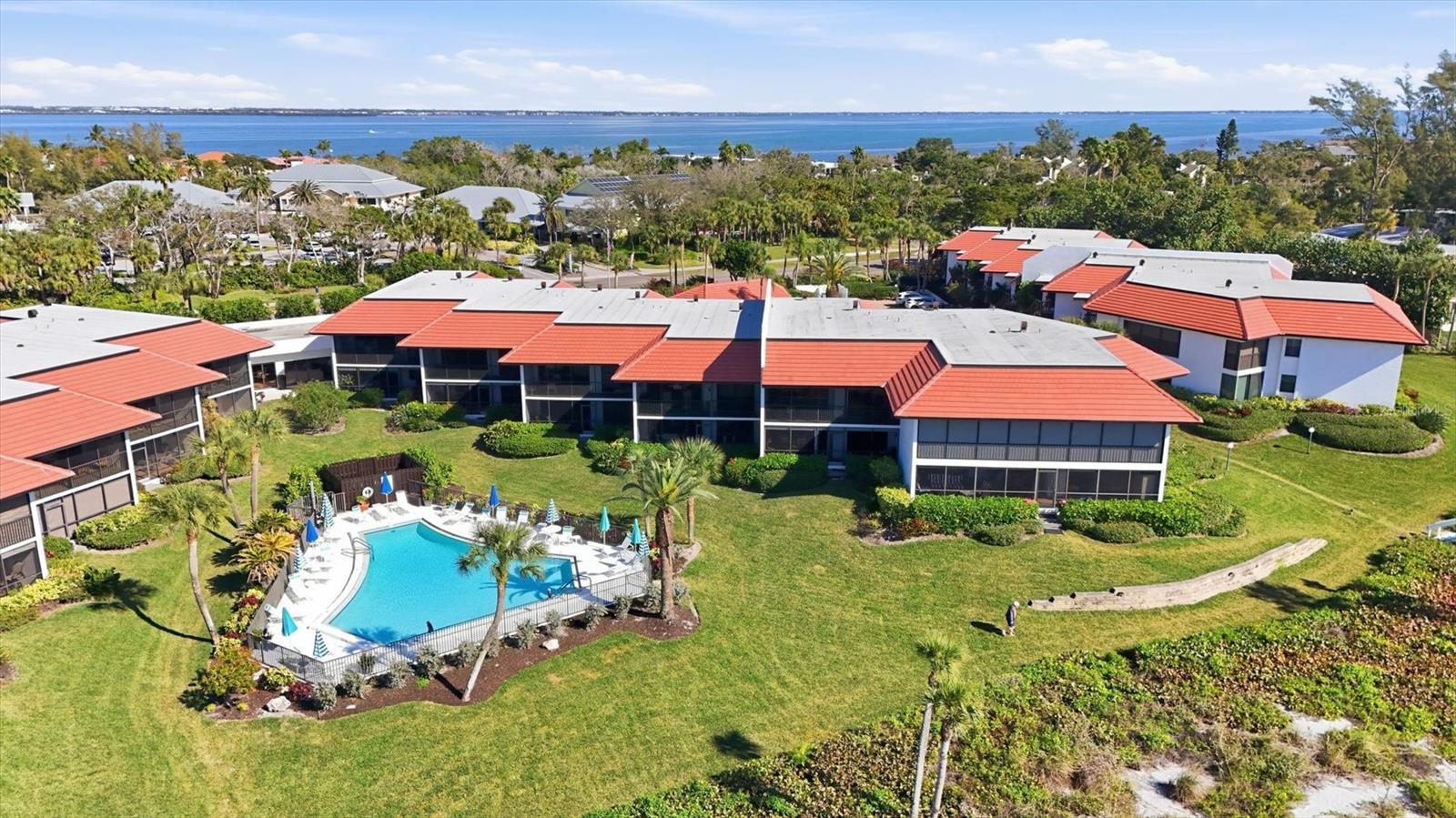 5393 GULF OF MEXICO DR #211