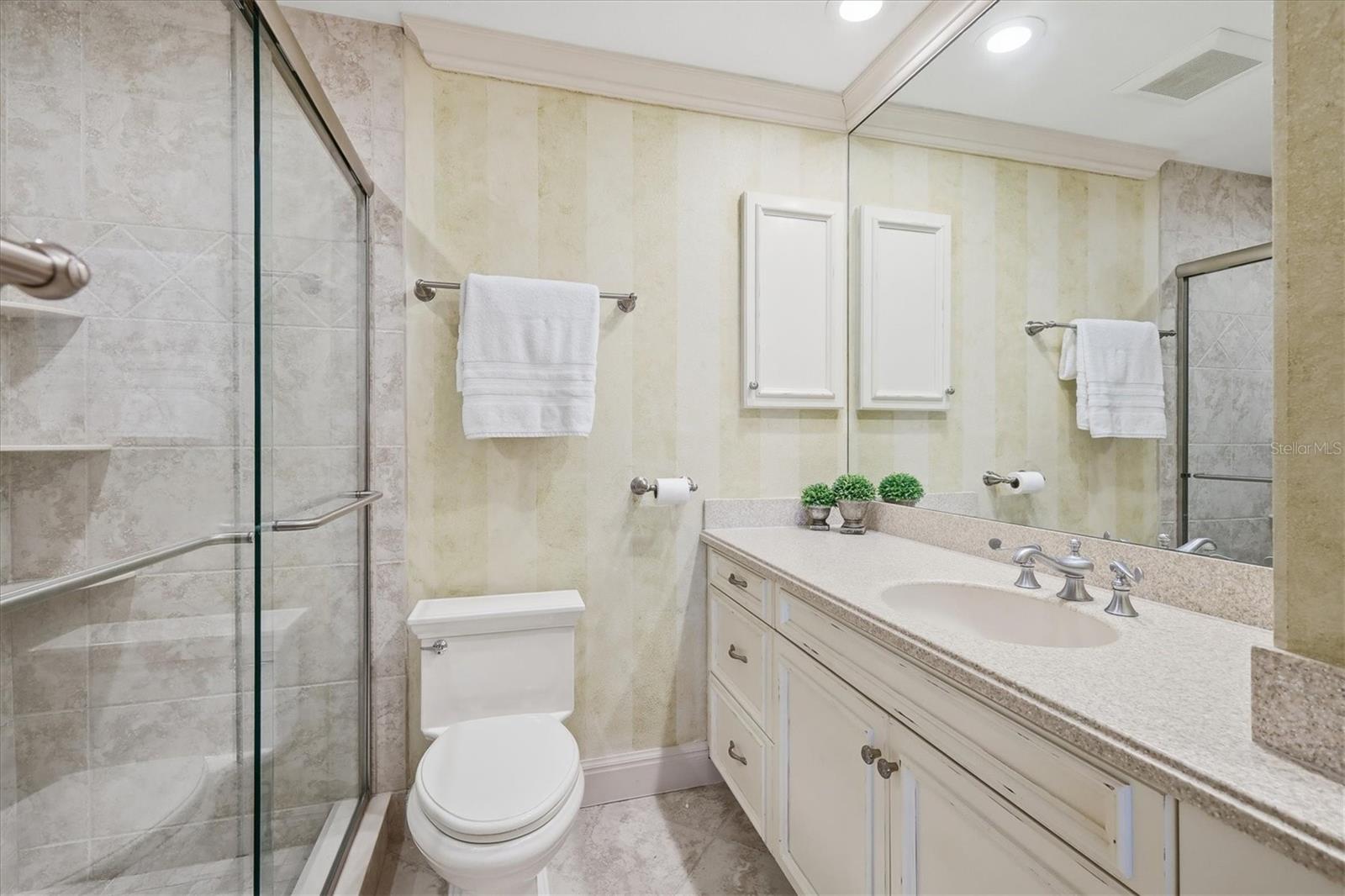 5393 GULF OF MEXICO DR #211