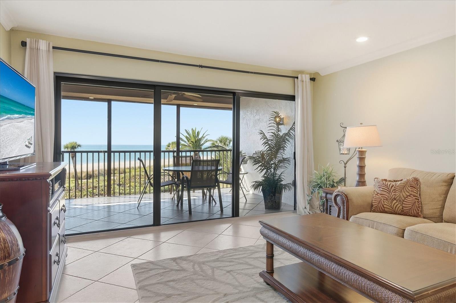 5393 GULF OF MEXICO DR #211