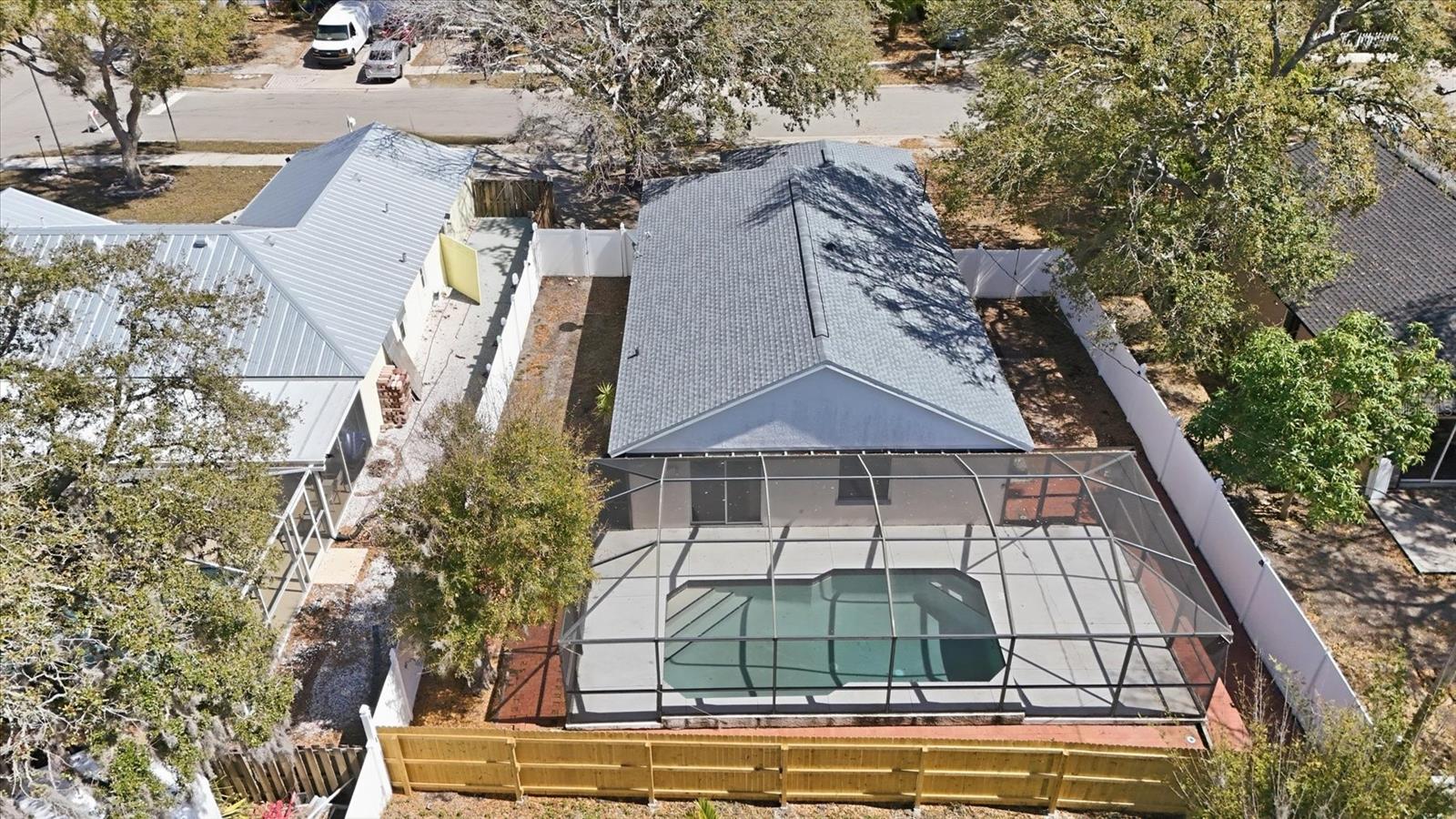 1077 N JEFFERSON AVE