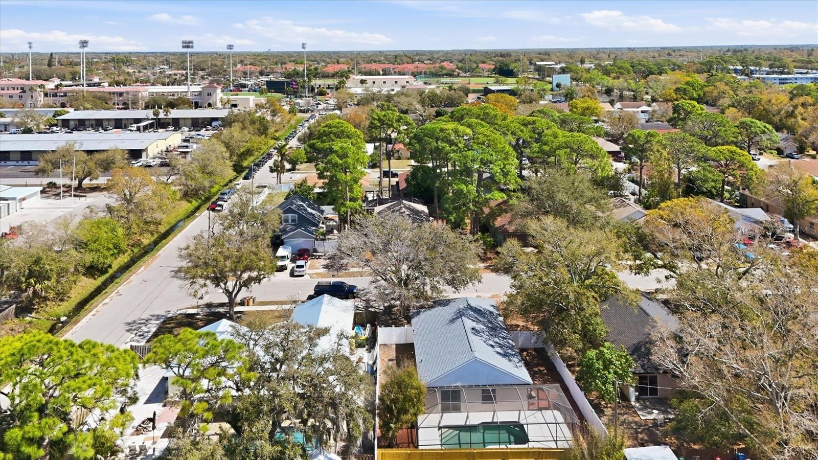 1077 N JEFFERSON AVE