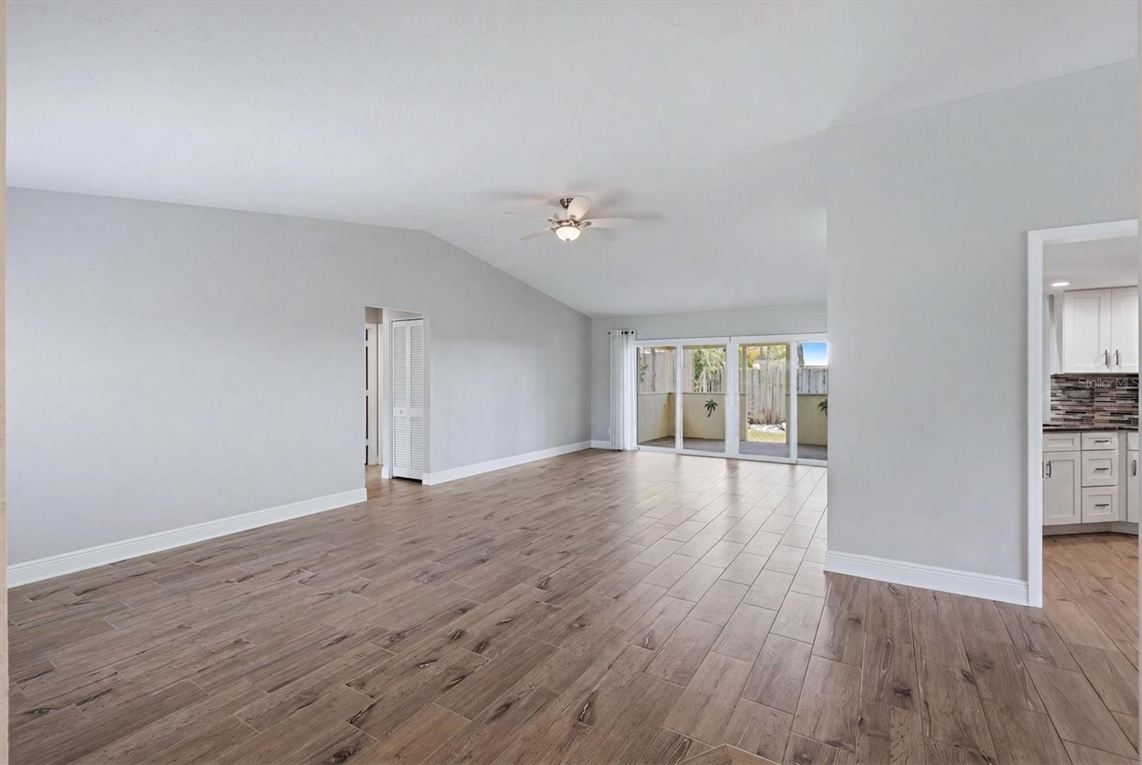 6579 MAUNA LOA BLVD