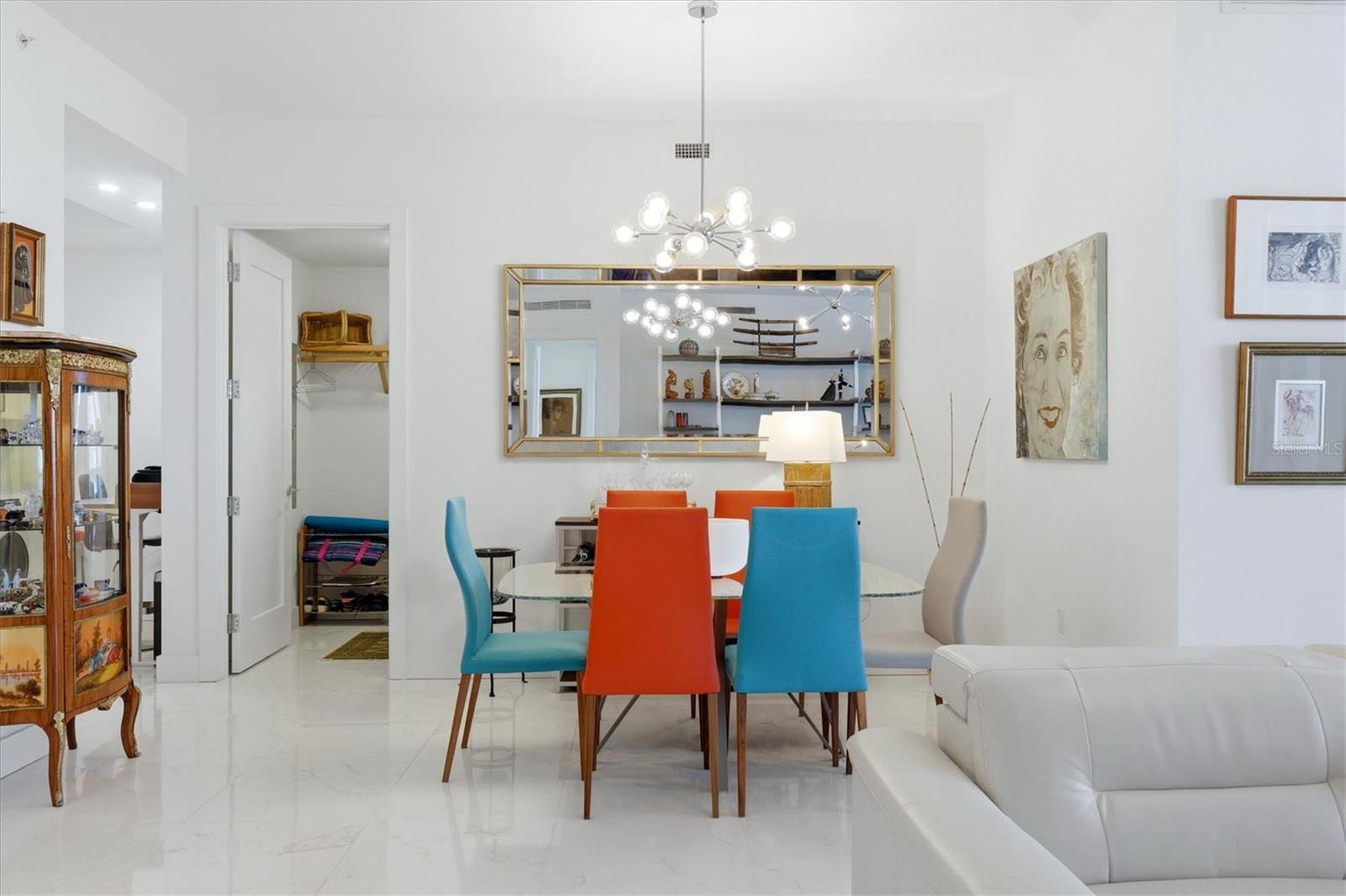 111 S PINEAPPLE AVE #811