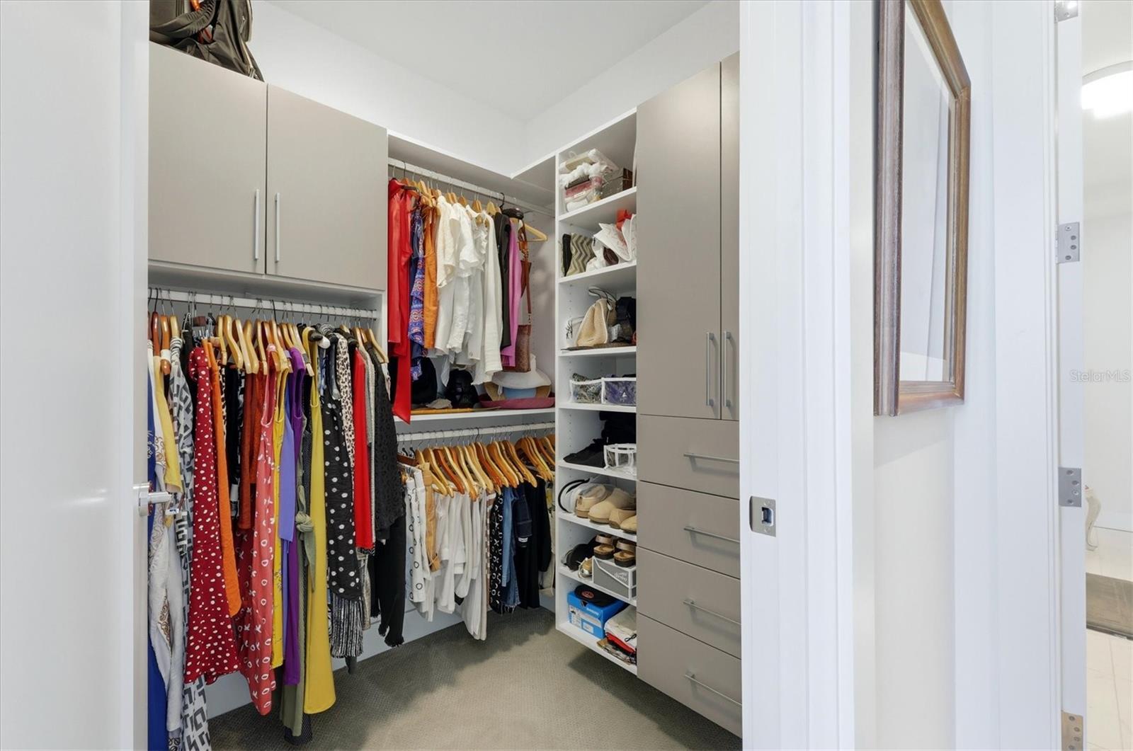 111 S PINEAPPLE AVE #811