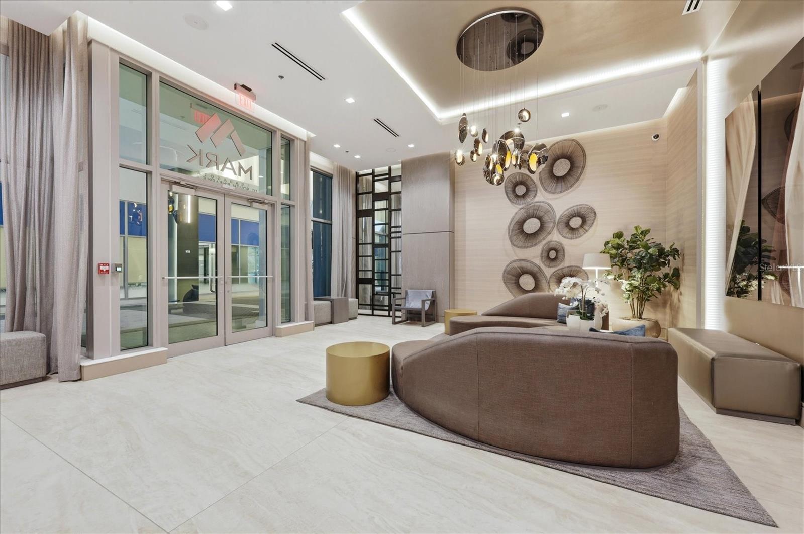 111 S PINEAPPLE AVE #811