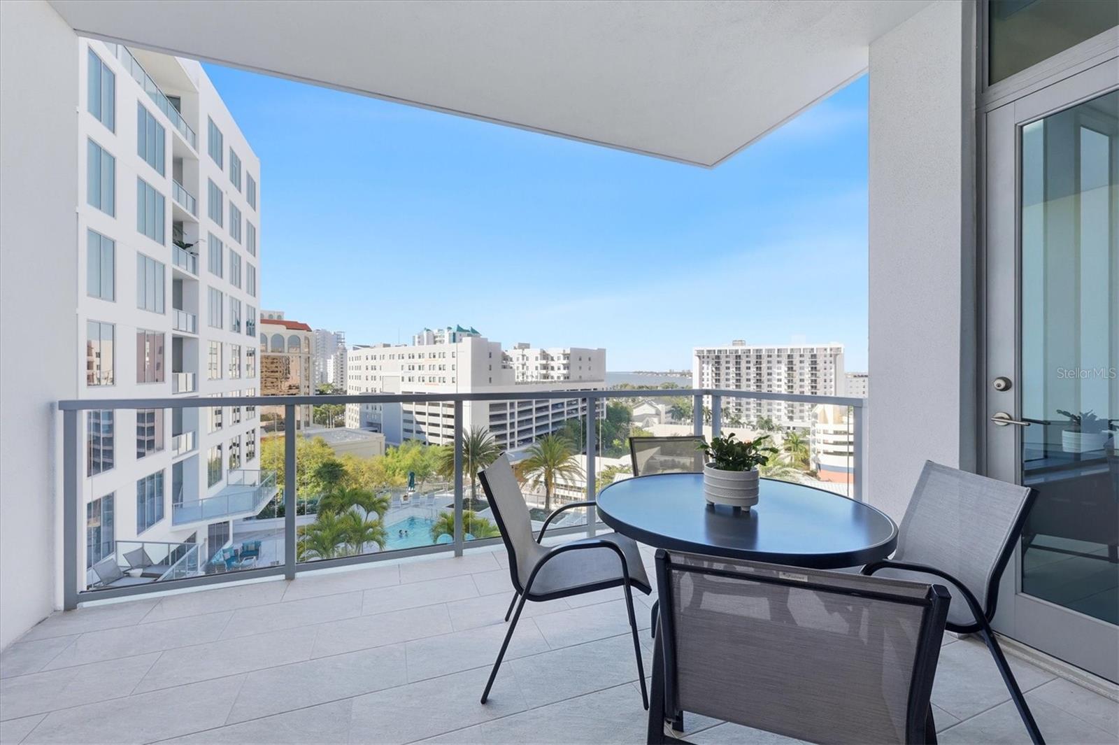 111 S PINEAPPLE AVE #811