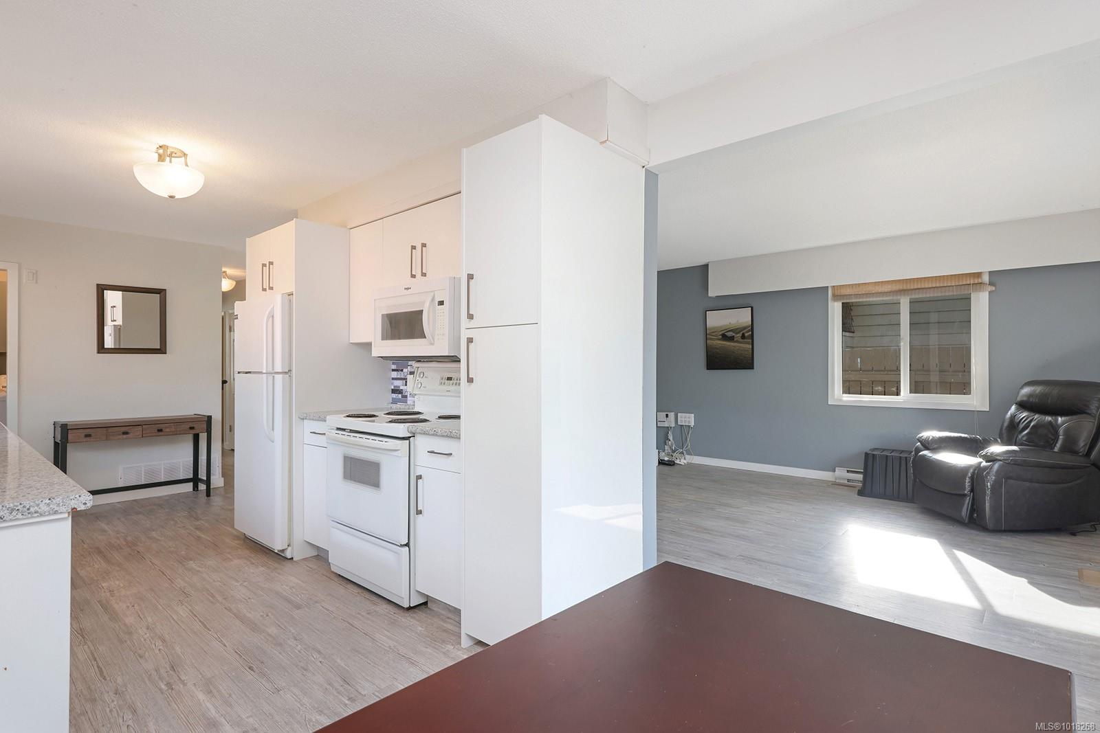 1110 Urquhart Ave, Courtenay