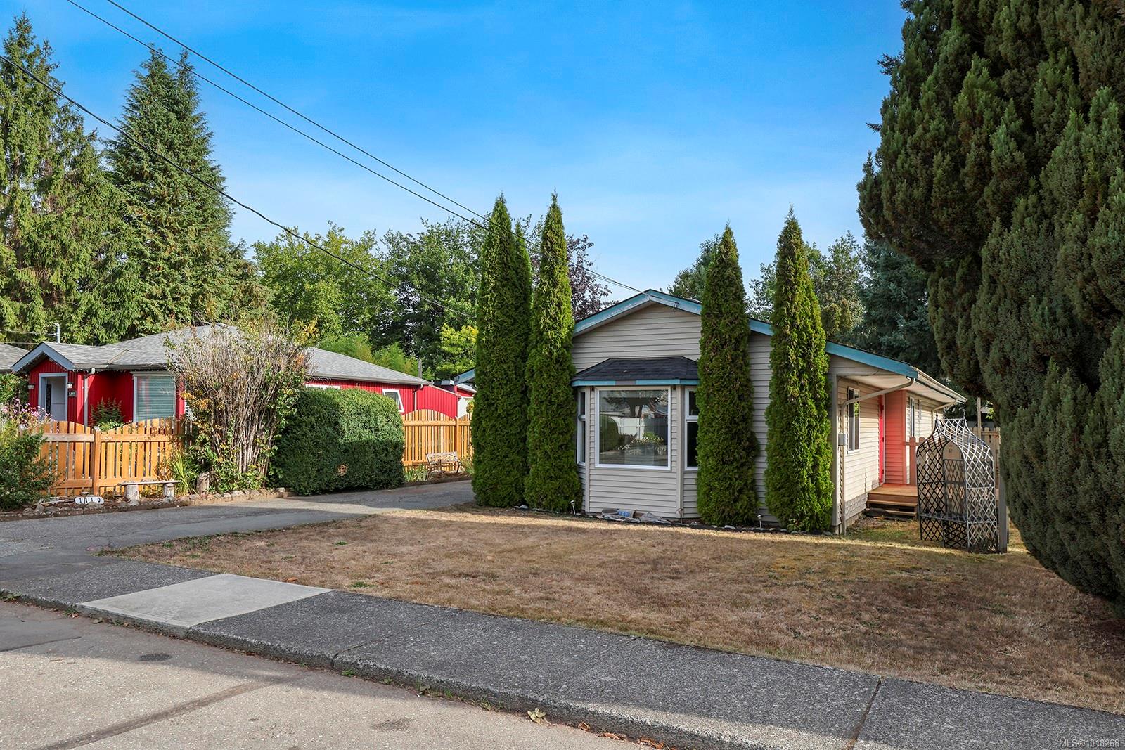 1110 Urquhart Ave, Courtenay