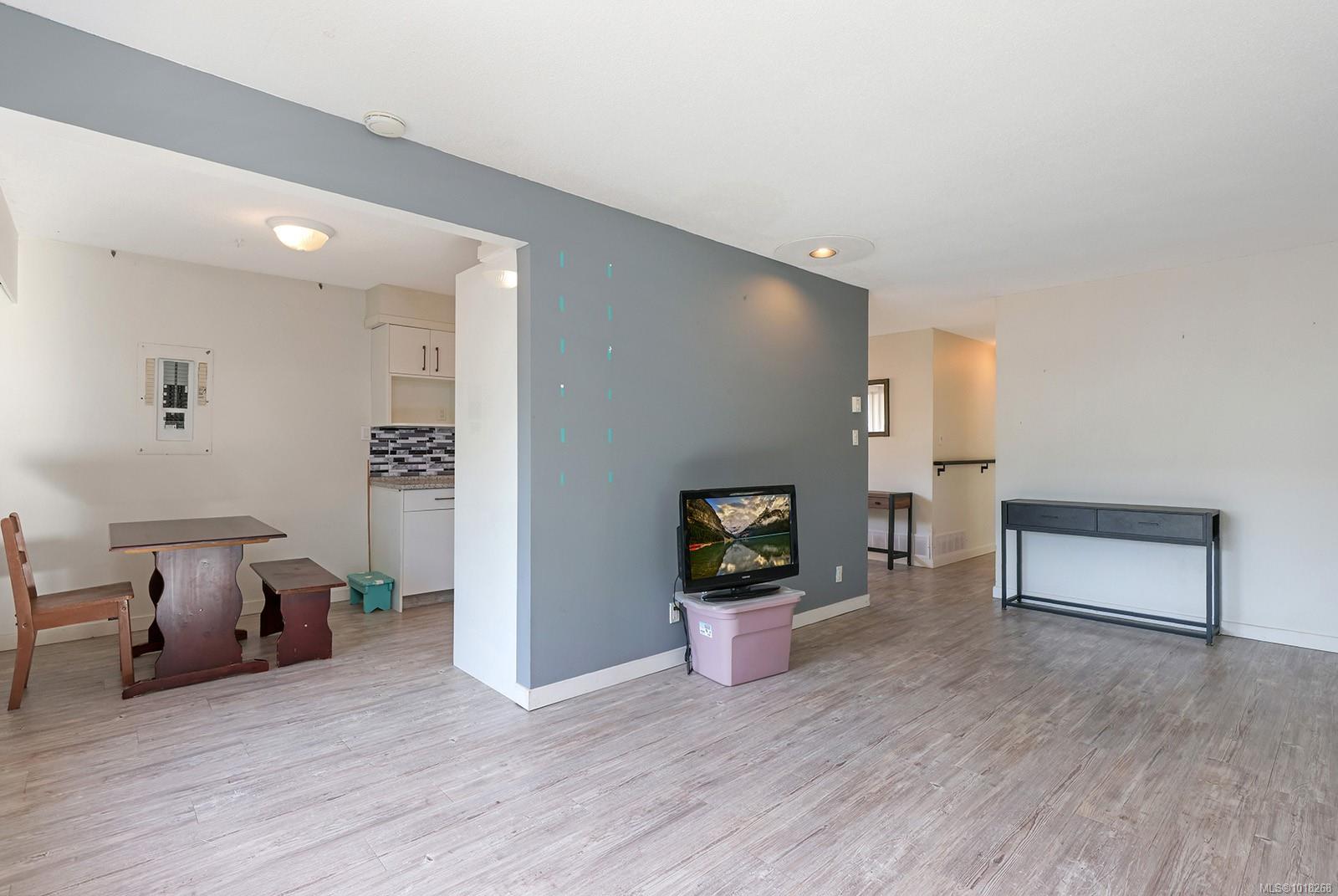 1110 Urquhart Ave, Courtenay