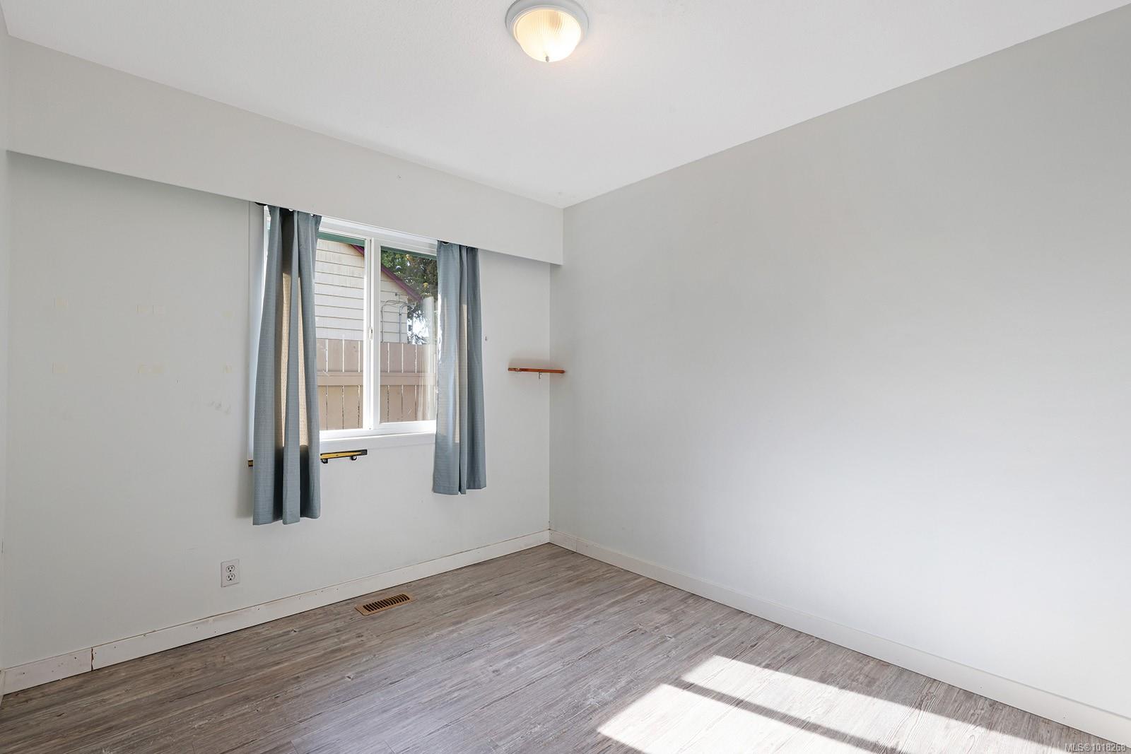 1110 Urquhart Ave, Courtenay