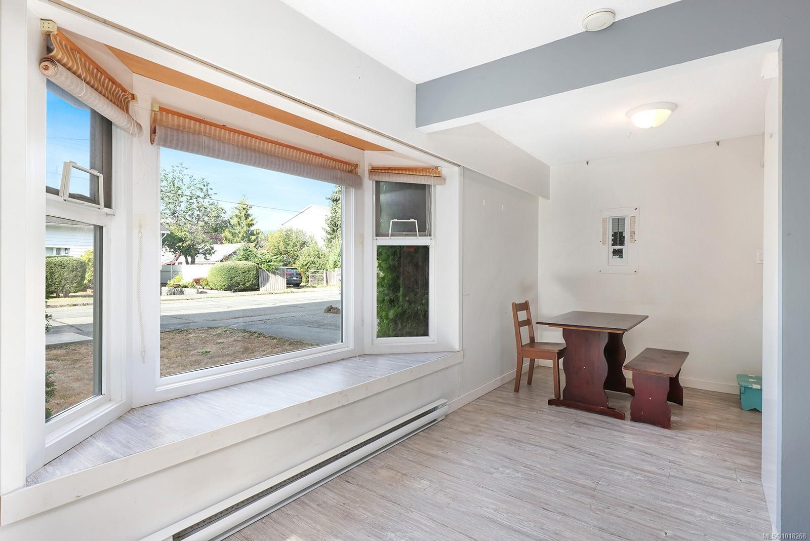 1110 Urquhart Ave, Courtenay