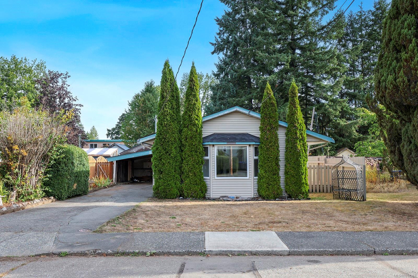 1110 Urquhart Ave, Courtenay