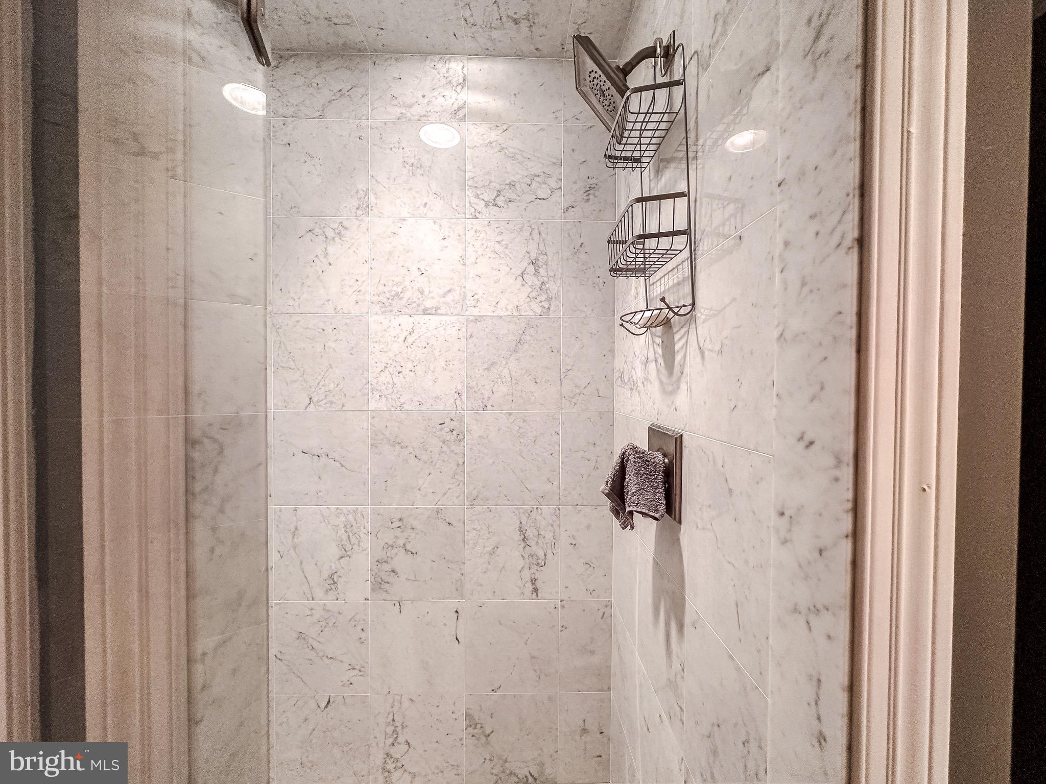 10 E LEE STREET 908