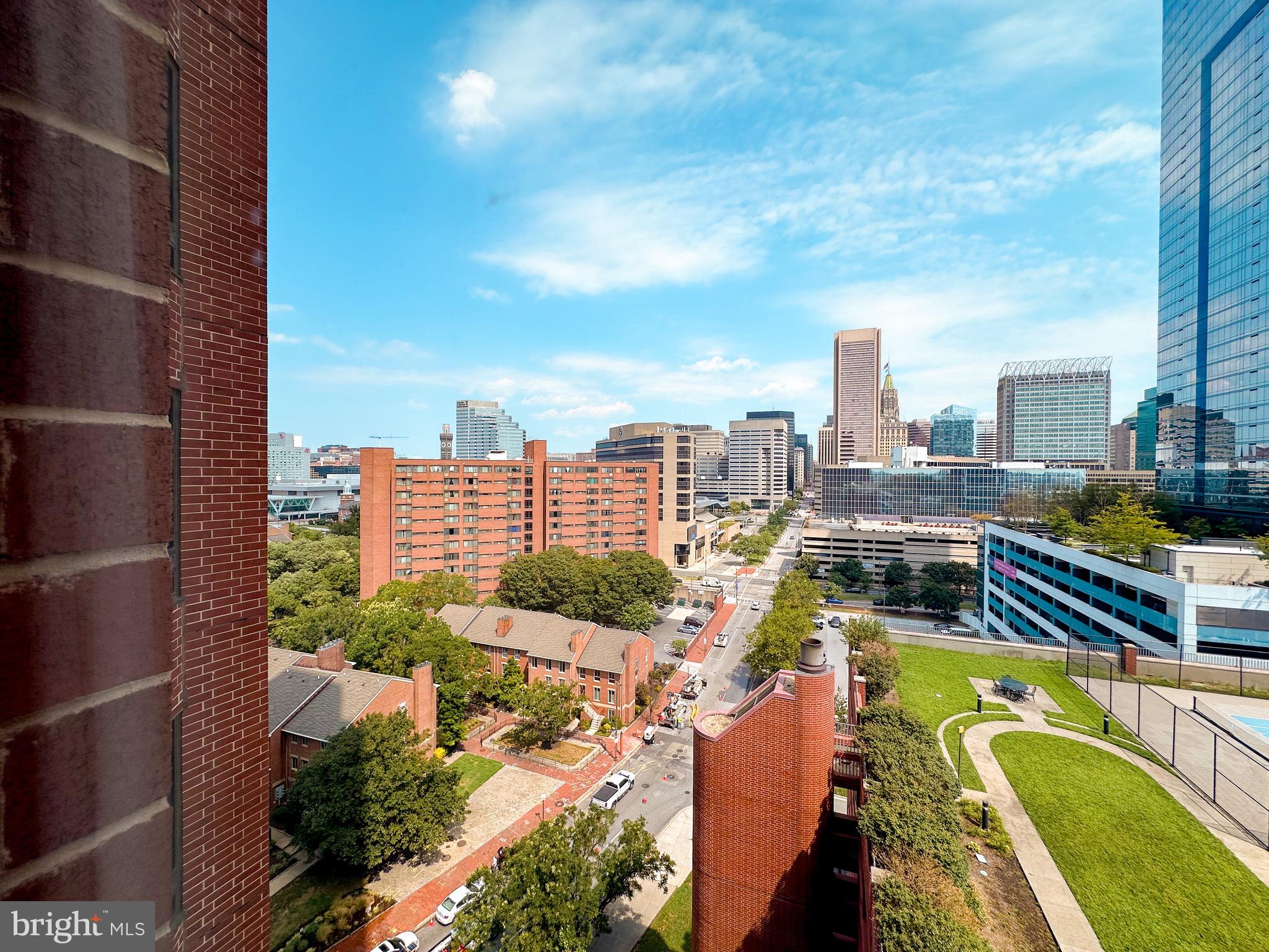 10 E LEE STREET 908