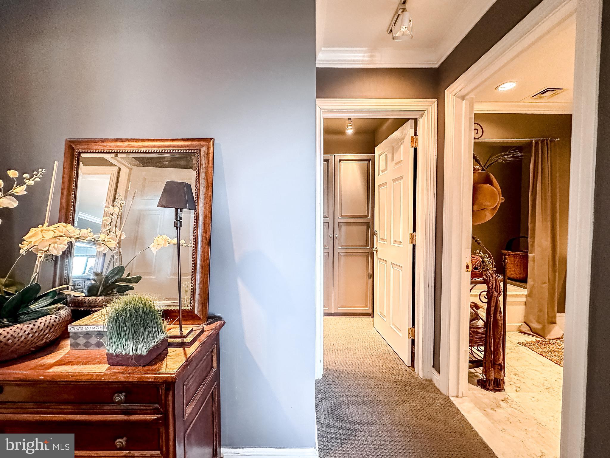 10 E LEE STREET 908