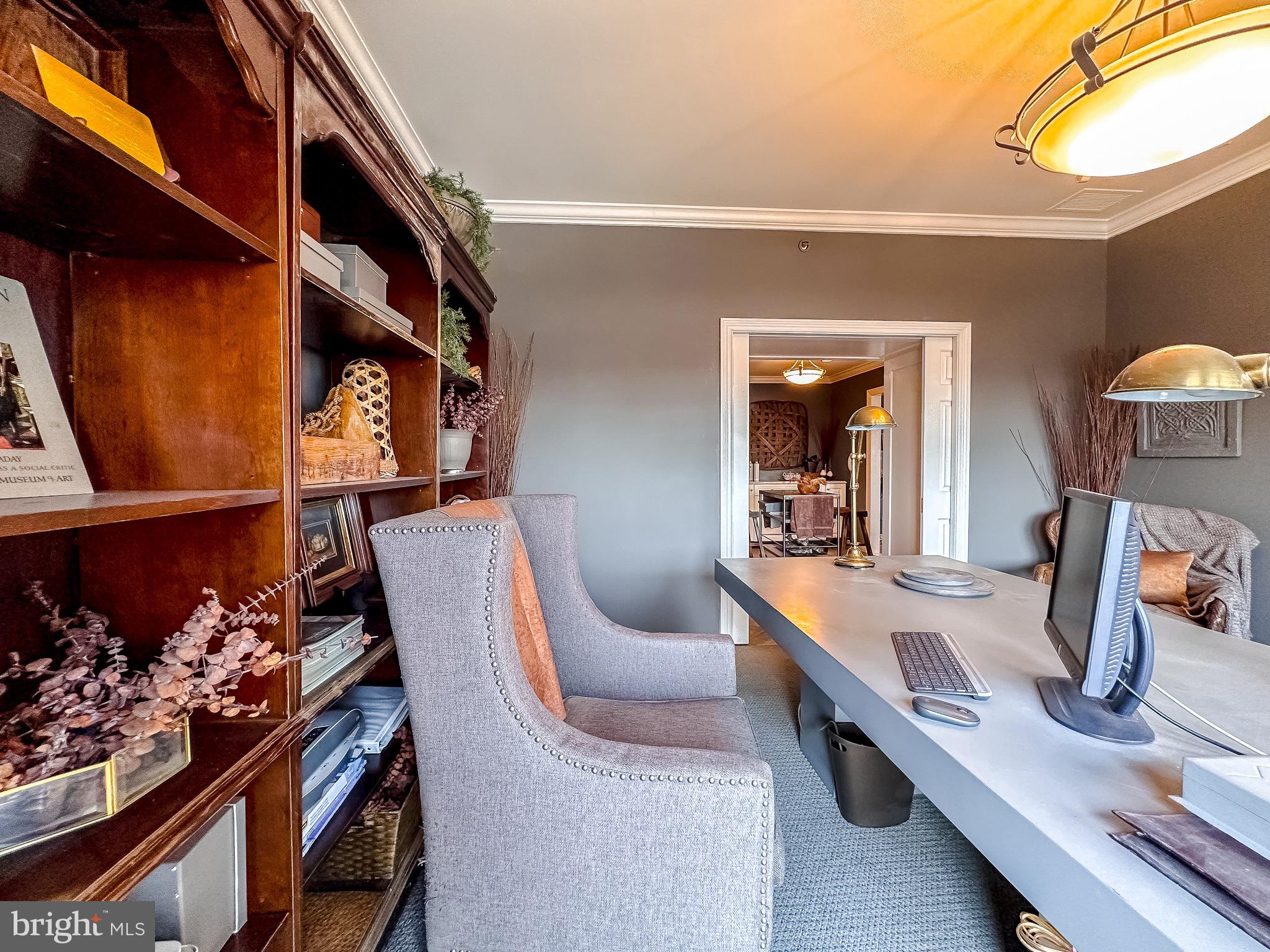 10 E LEE STREET 908