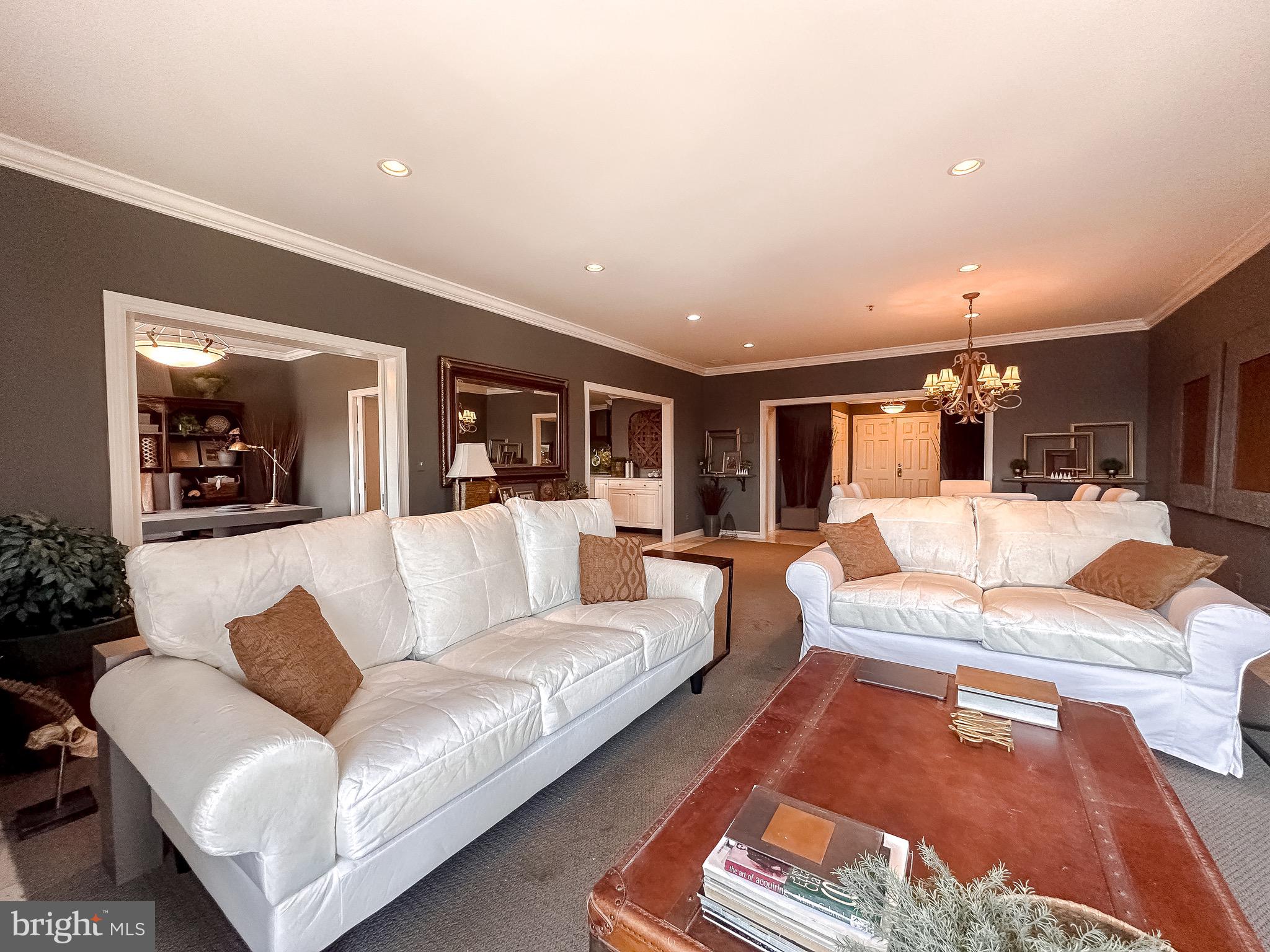 10 E LEE STREET 908